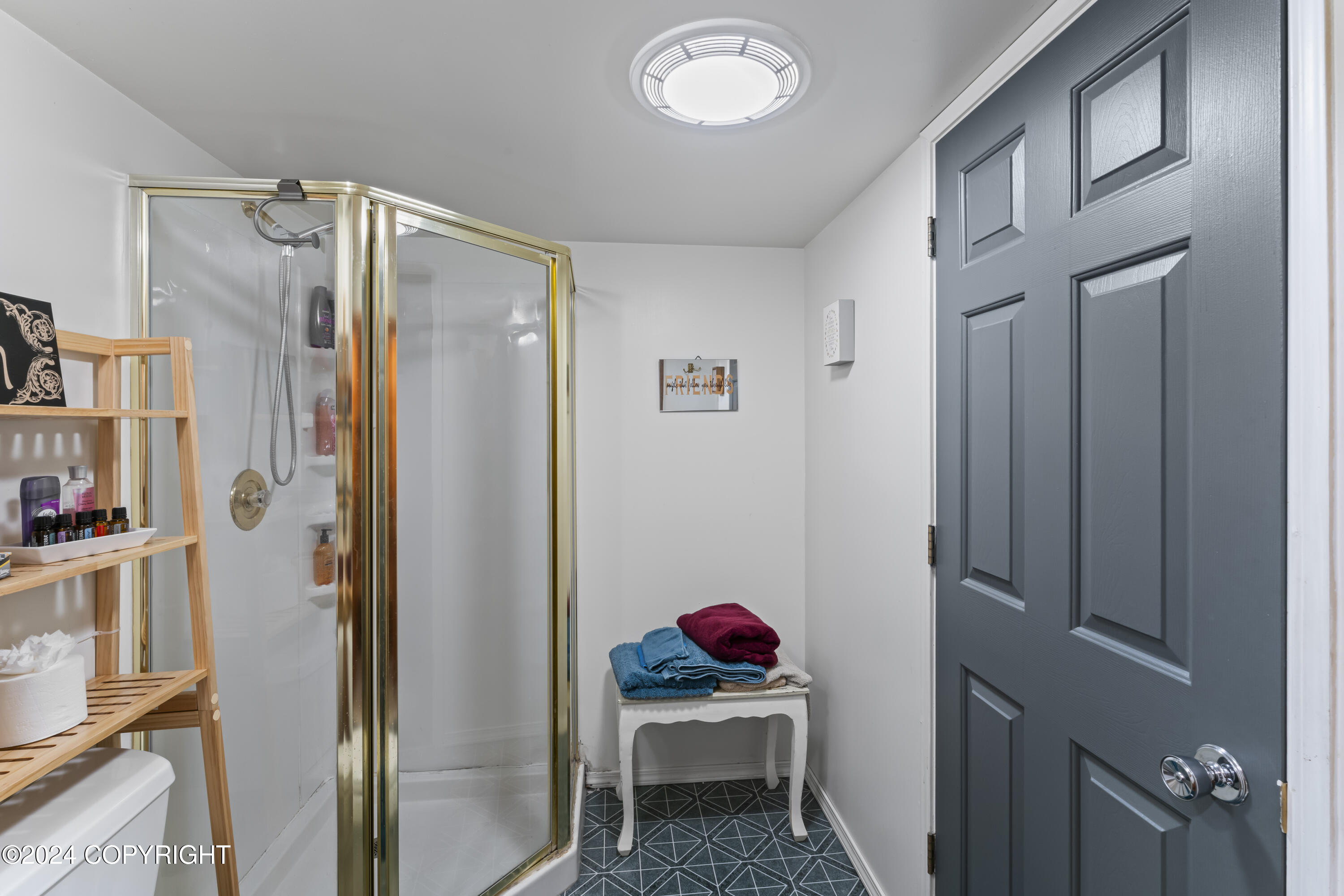 8571 Queensboro Avenue