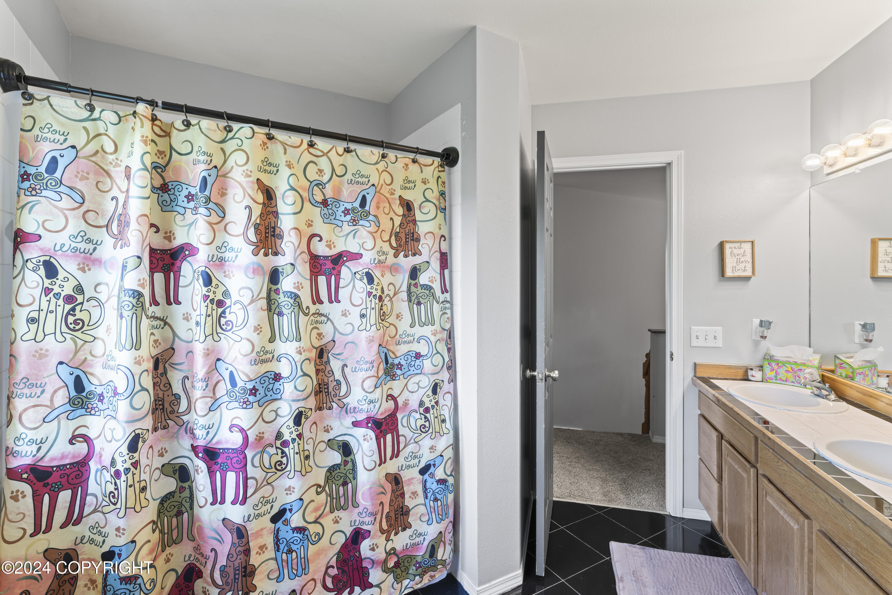 8571 Queensboro Avenue