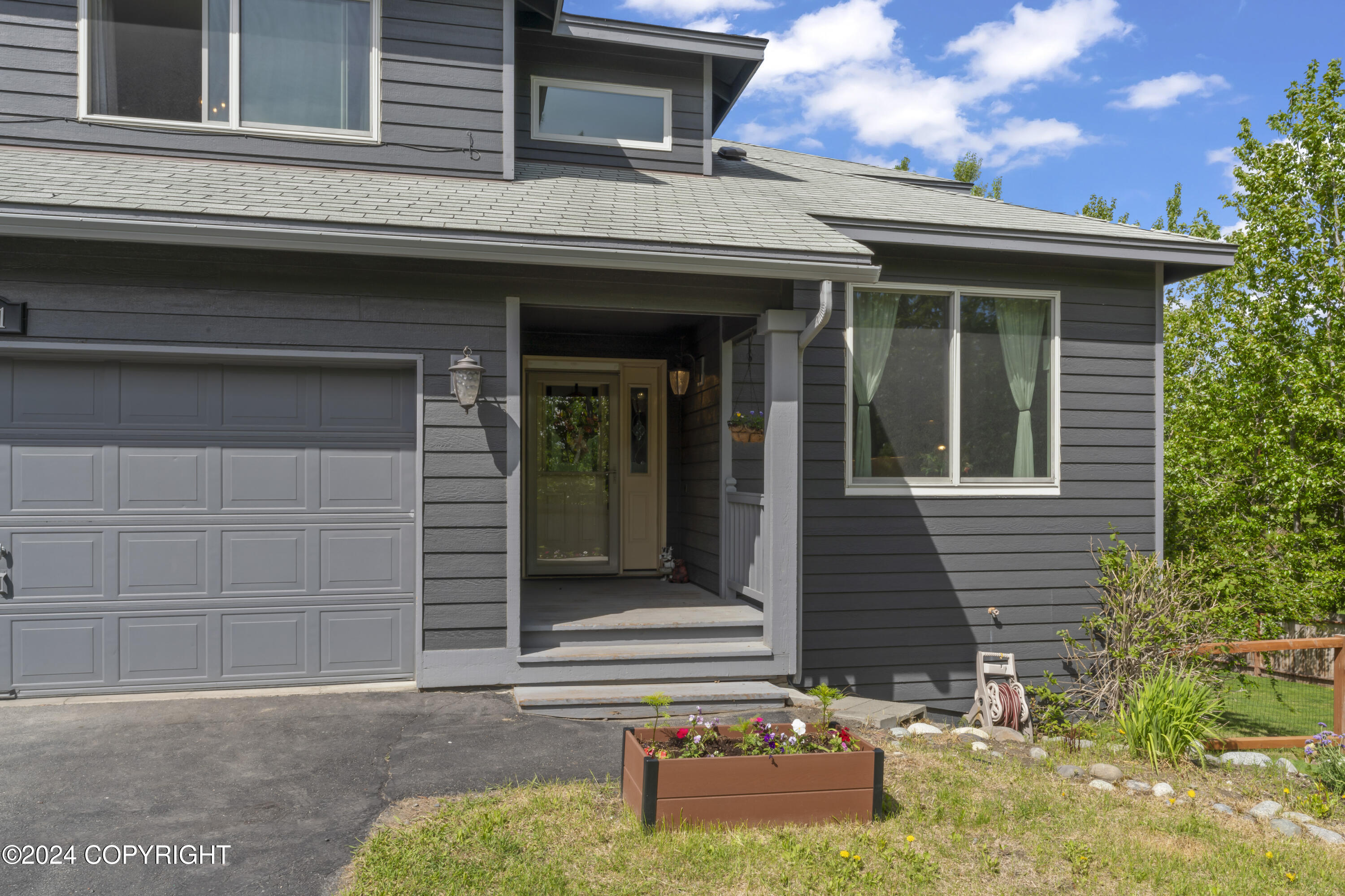 8571 Queensboro Avenue