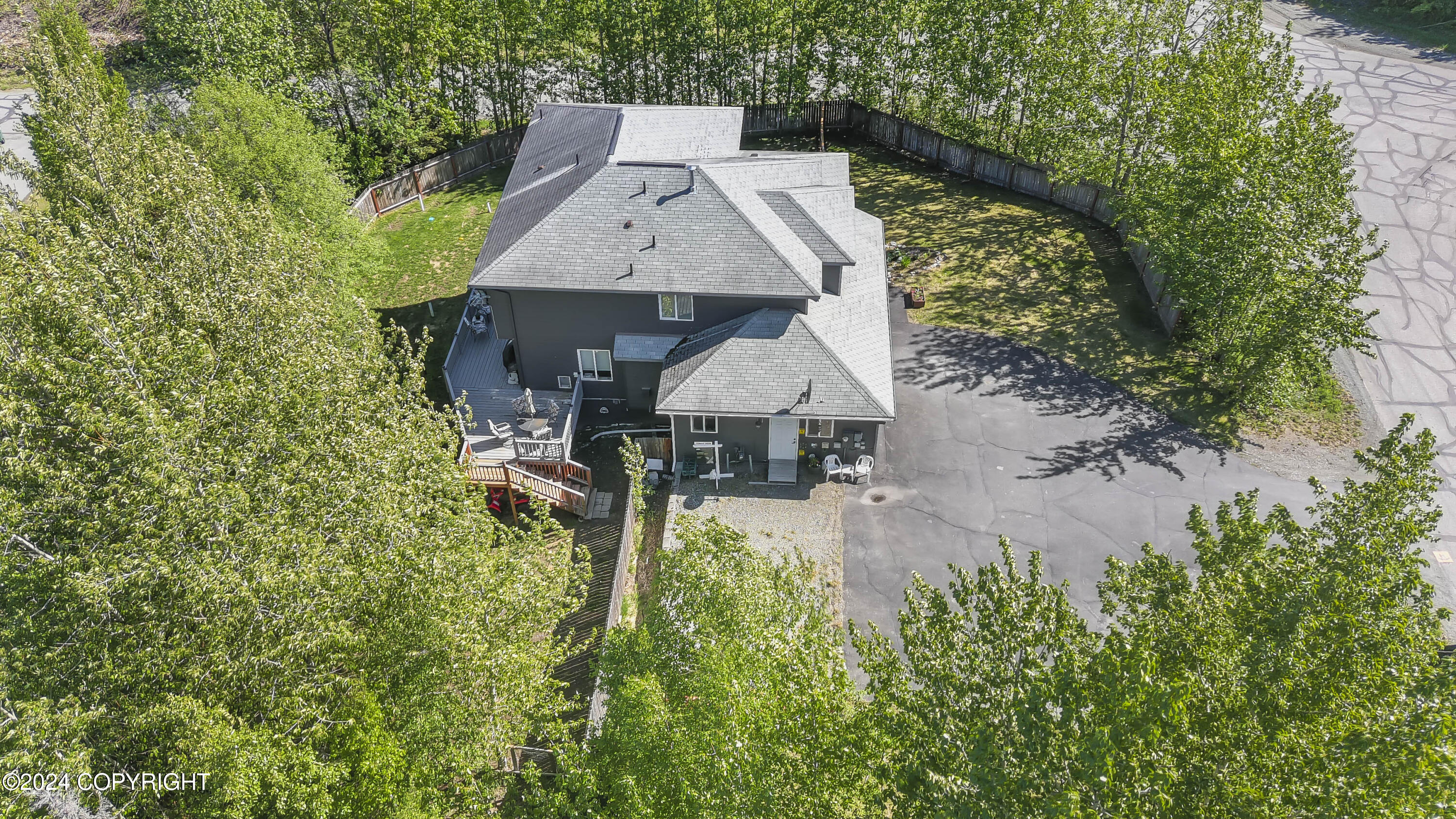 8571 Queensboro Avenue