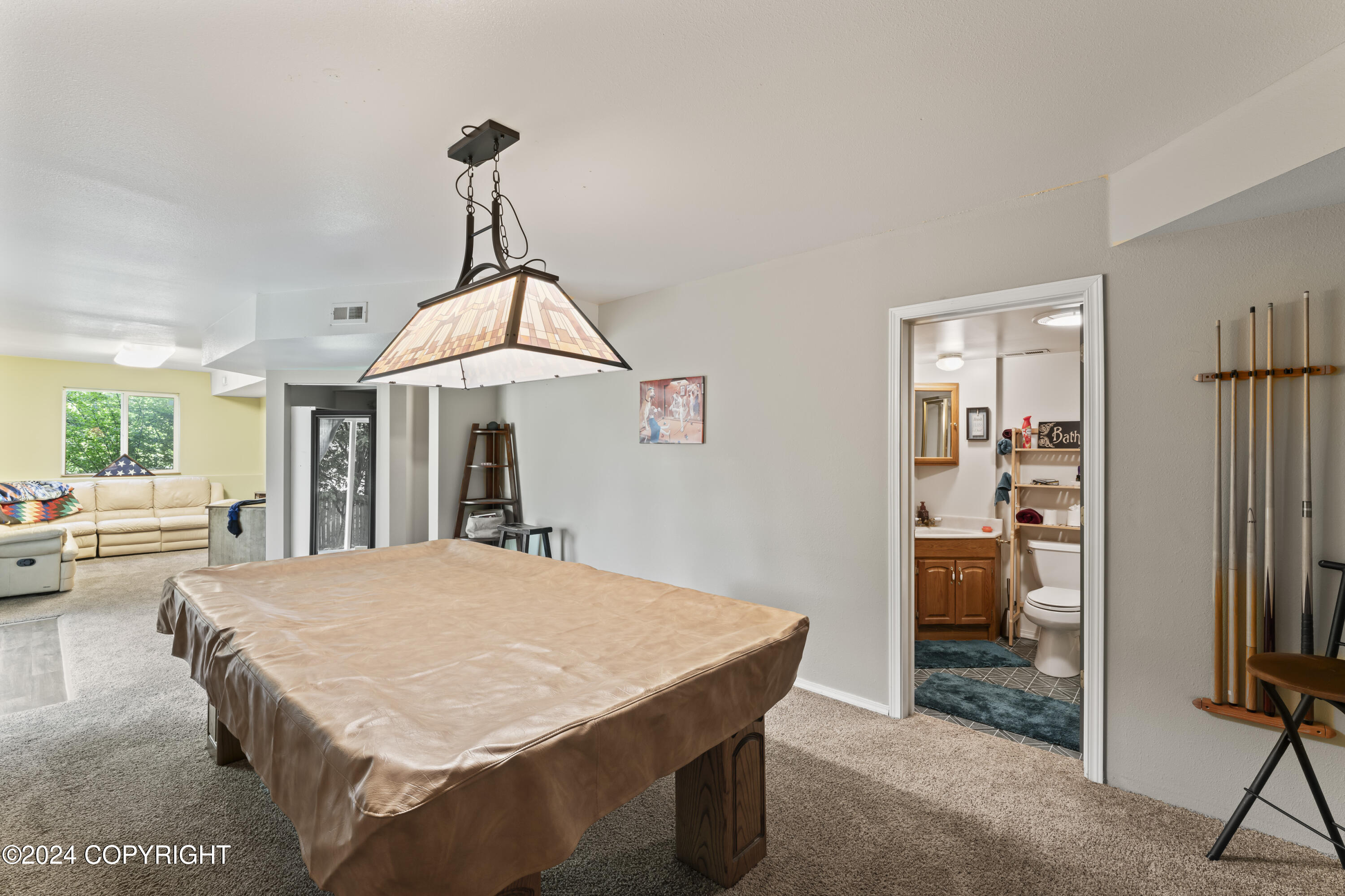 8571 Queensboro Avenue