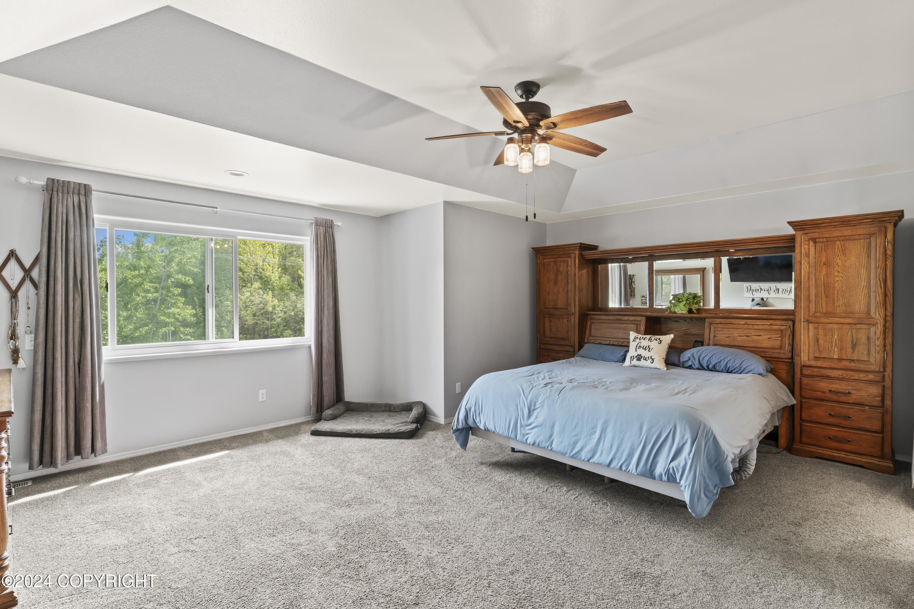 8571 Queensboro Avenue