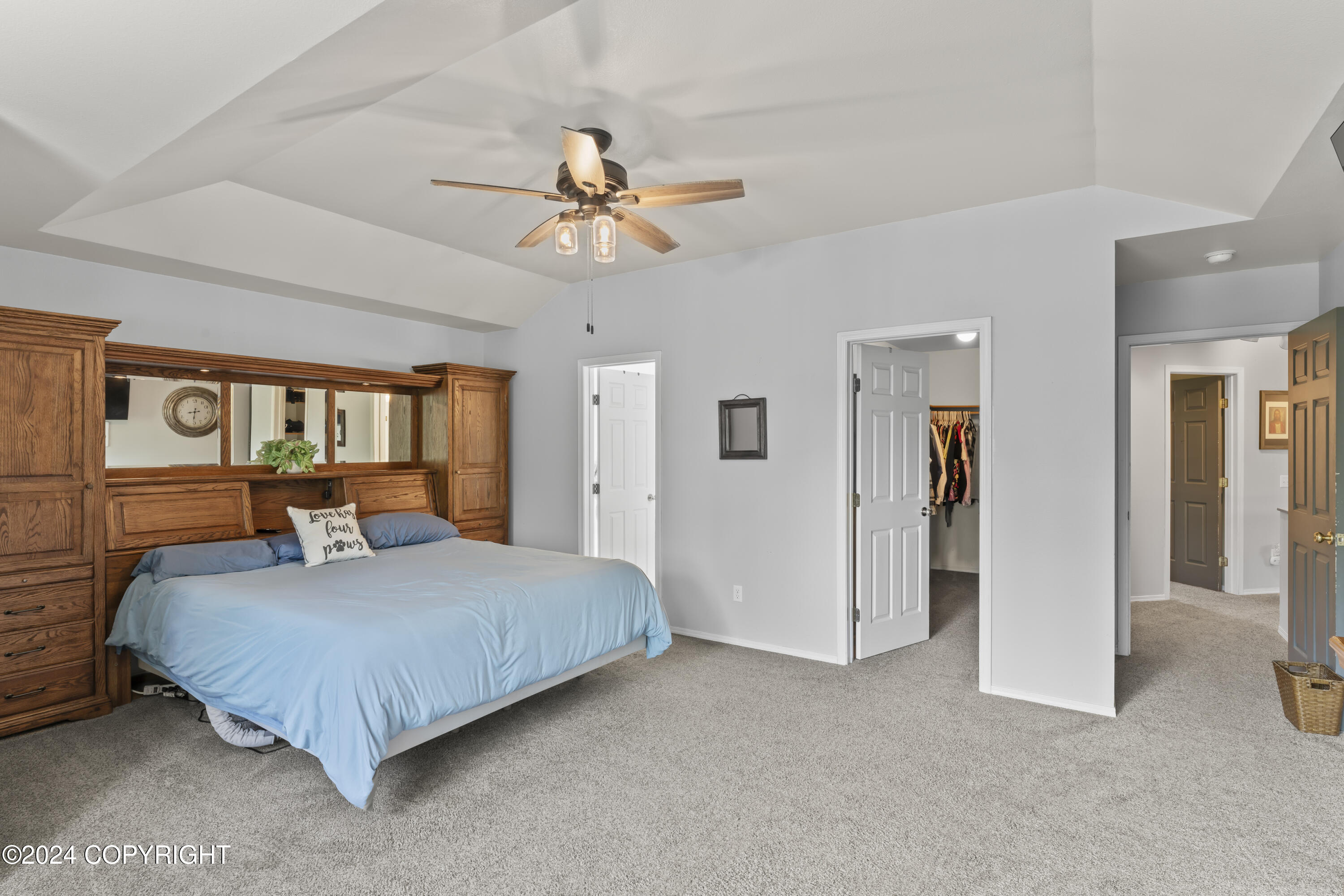 8571 Queensboro Avenue