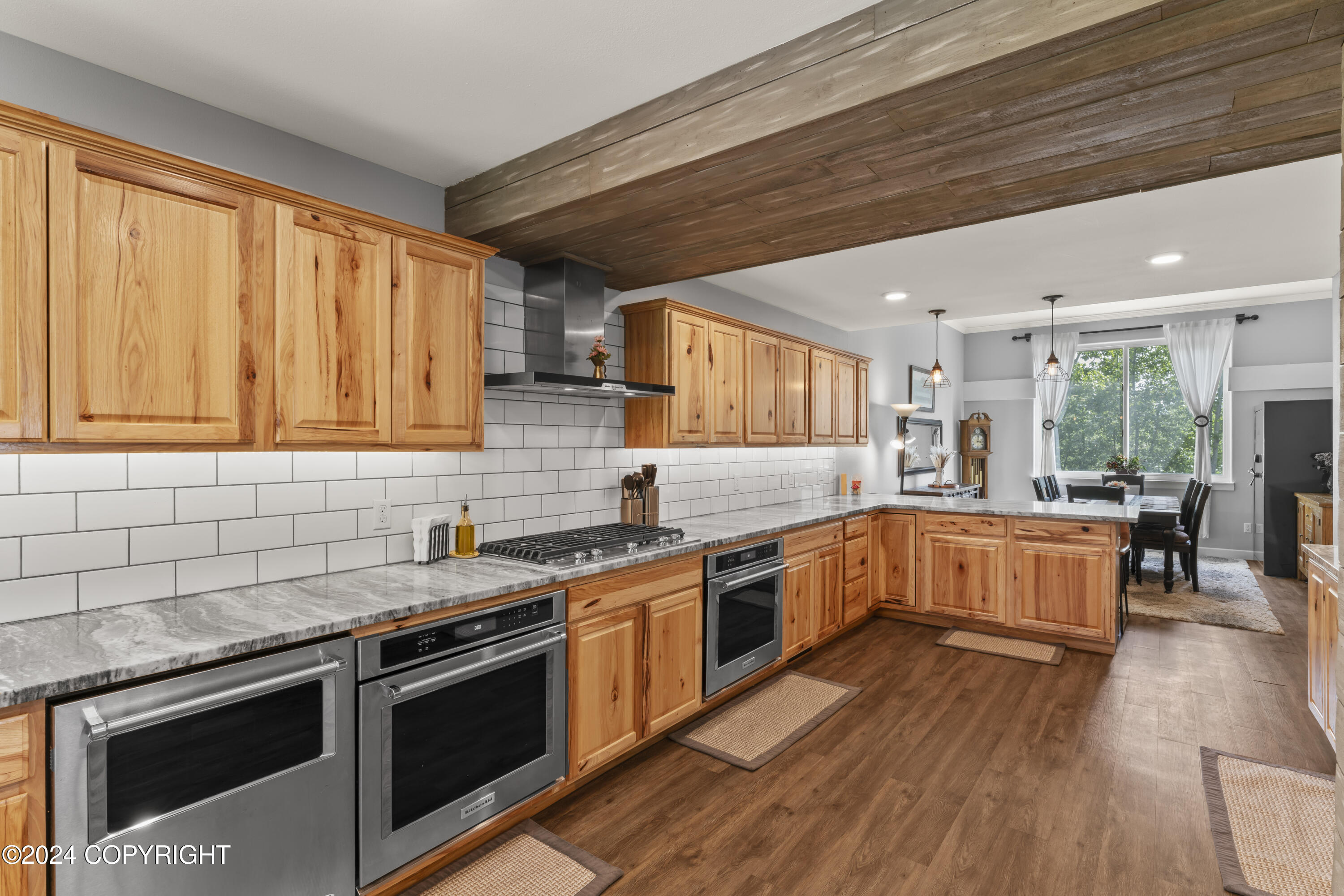 8571 Queensboro Avenue