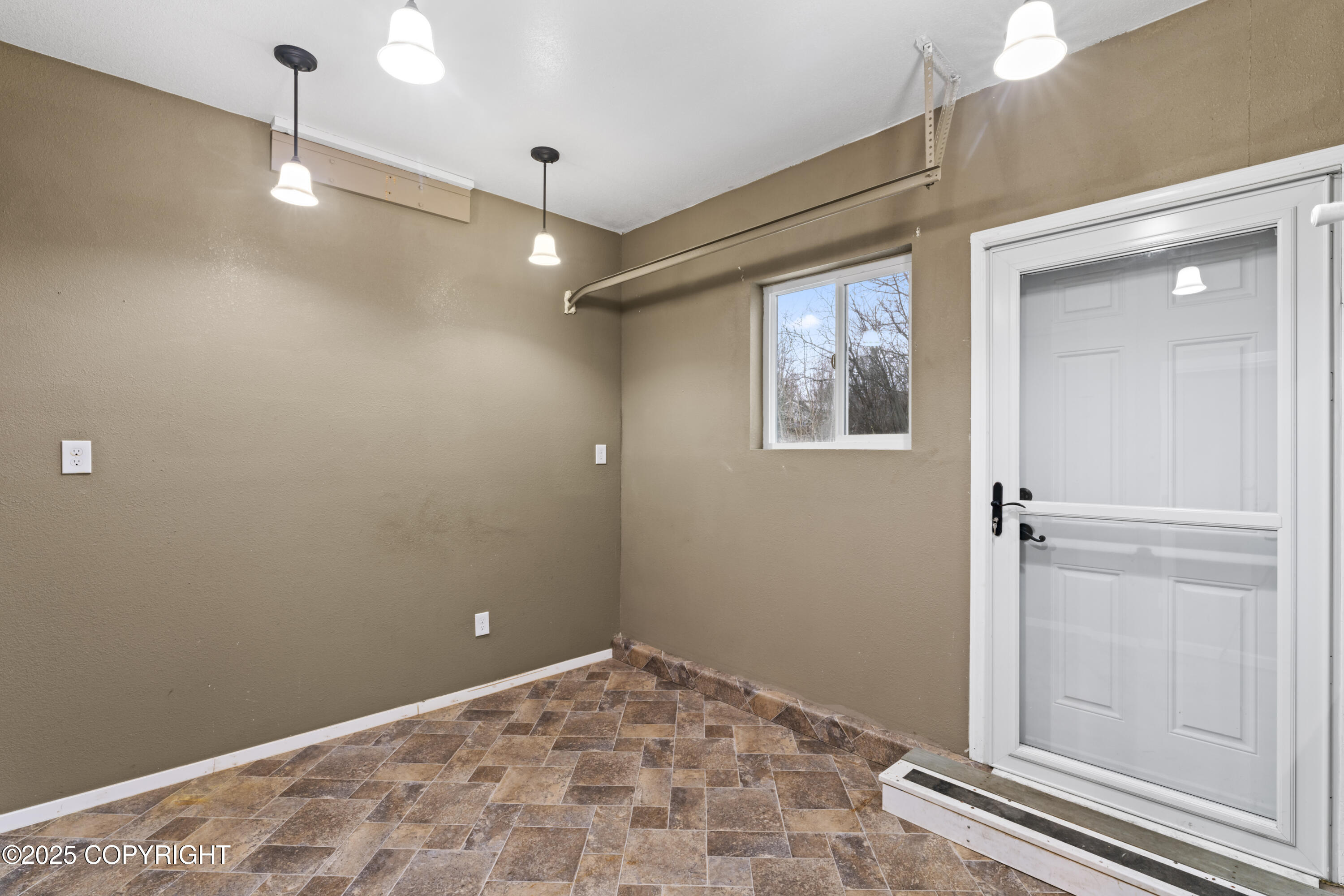 8571 Queensboro Avenue