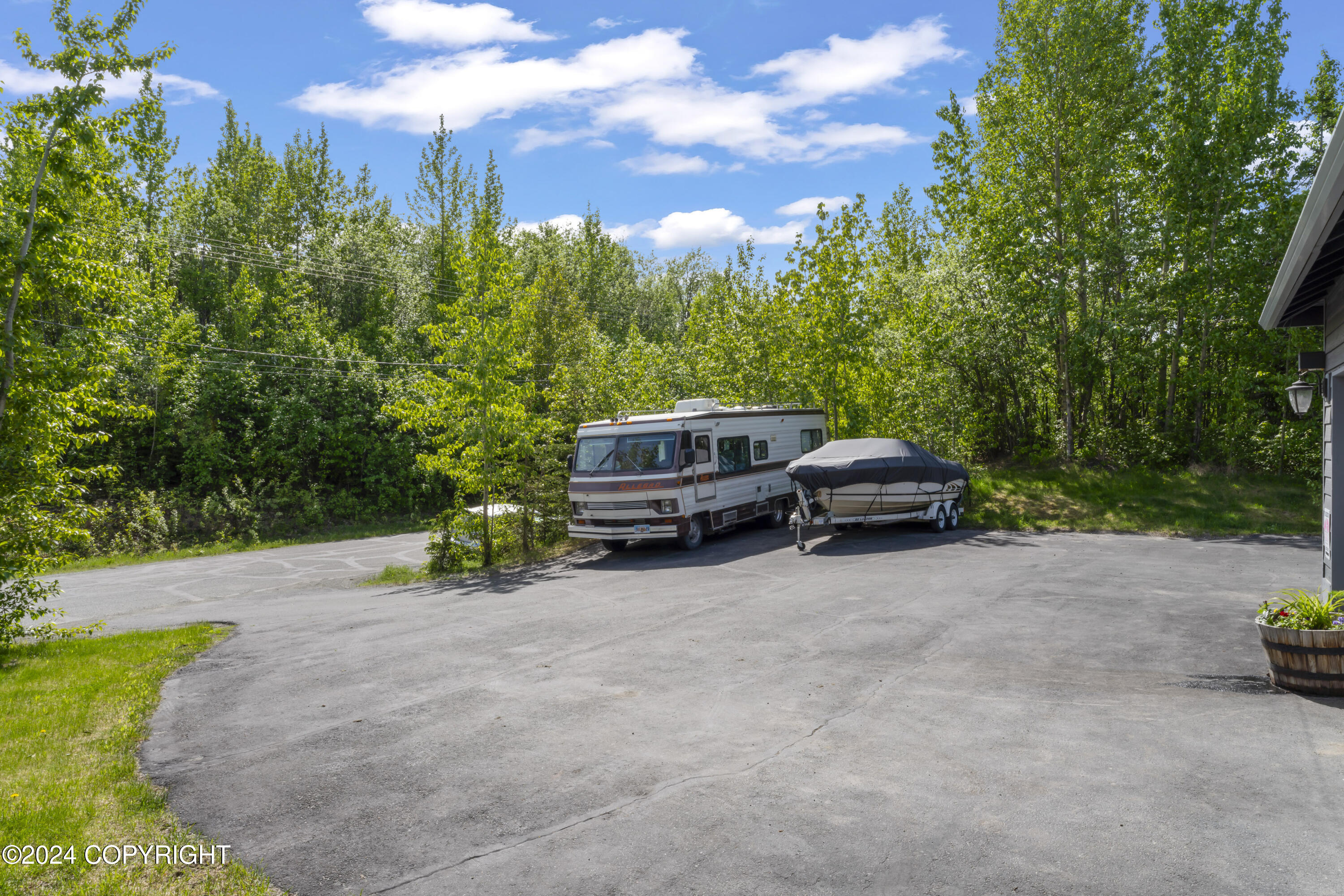 8571 Queensboro Avenue