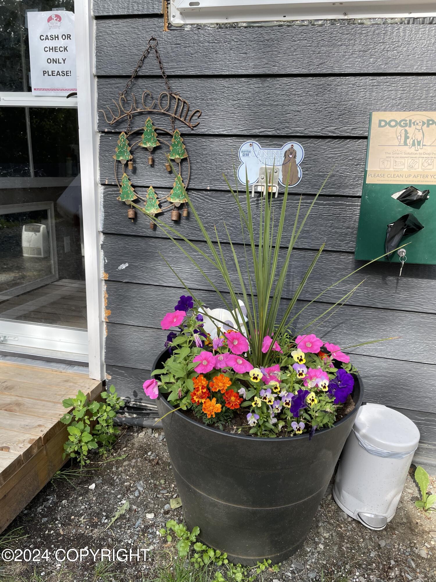 8571 Queensboro Avenue