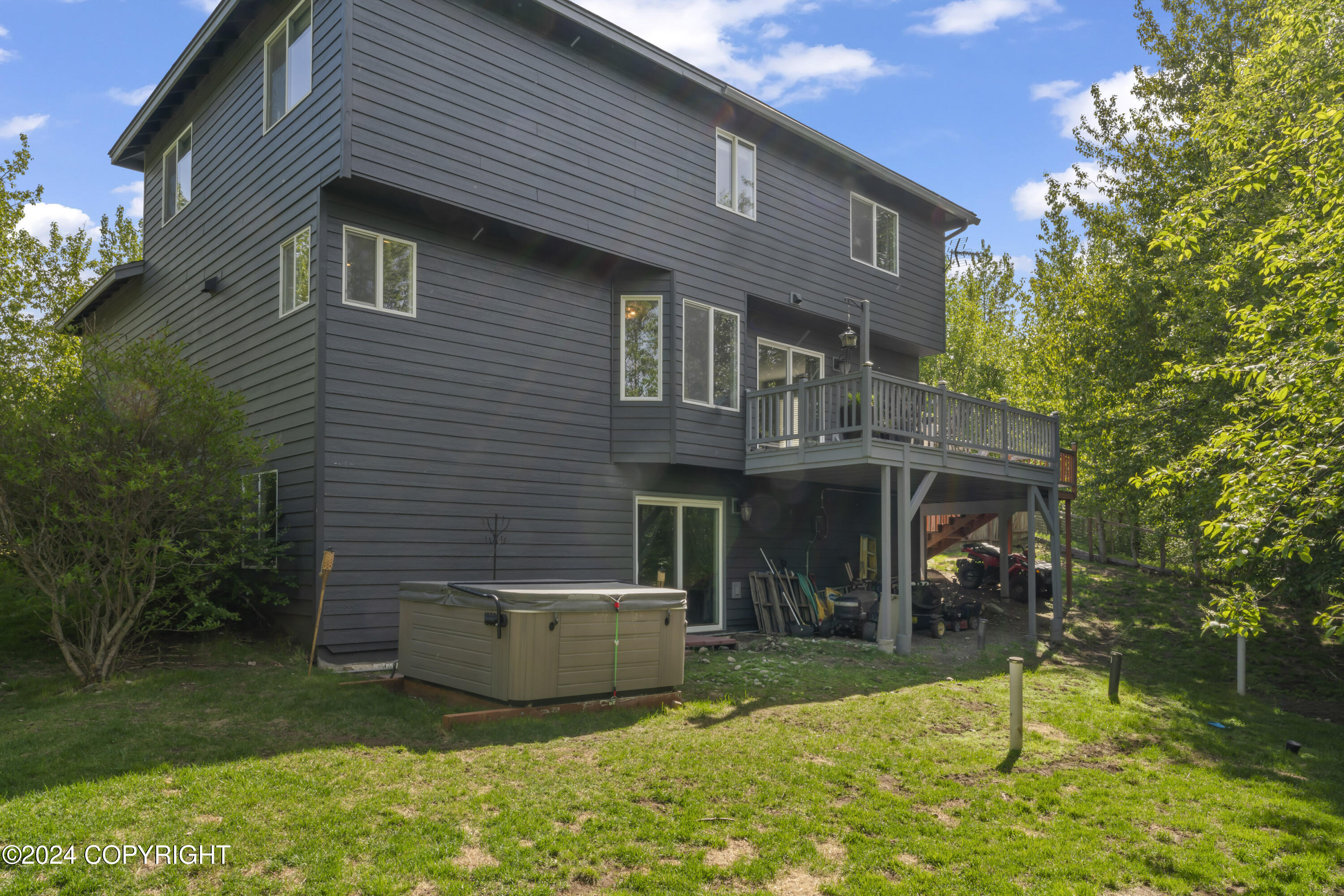 8571 Queensboro Avenue