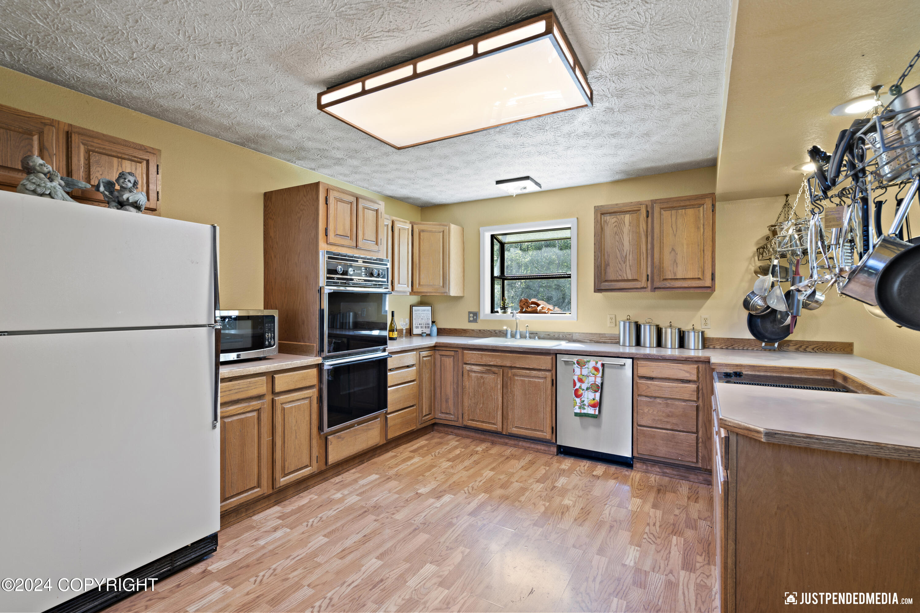 4201 Riverton Avenue