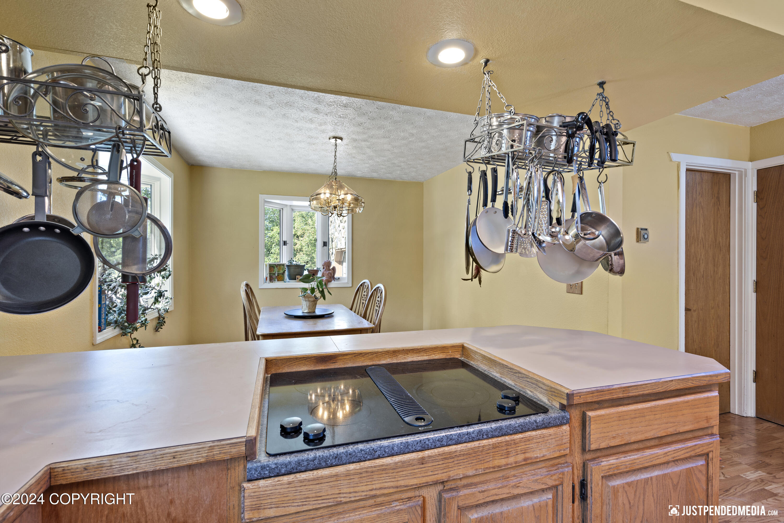 4201 Riverton Avenue