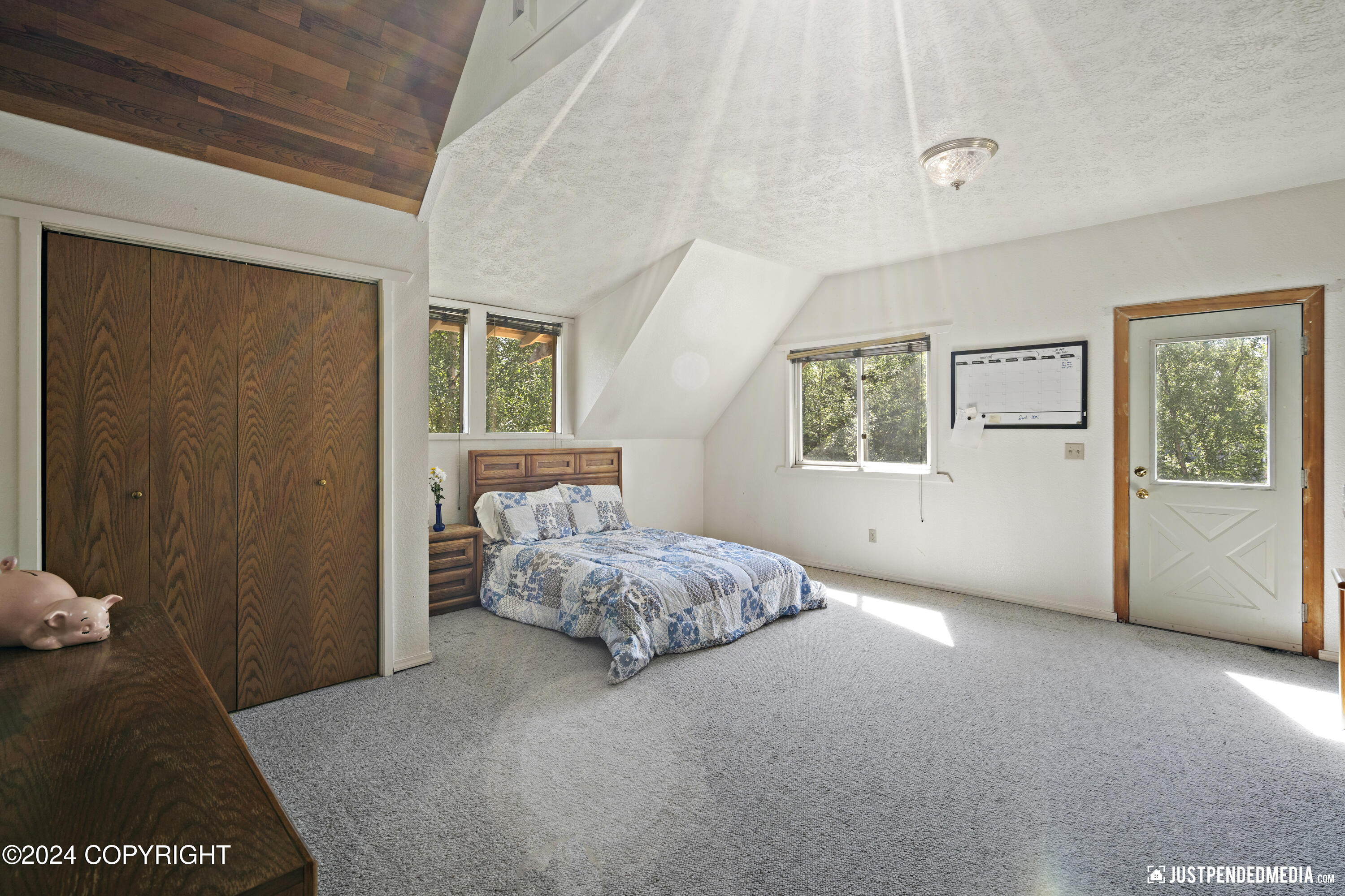 4201 Riverton Avenue