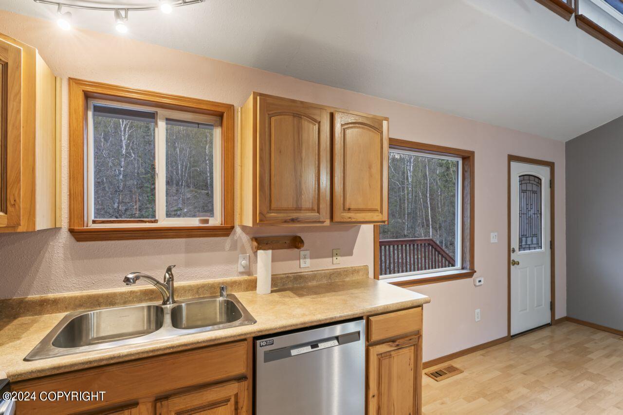 18168 Eska Mountain Way