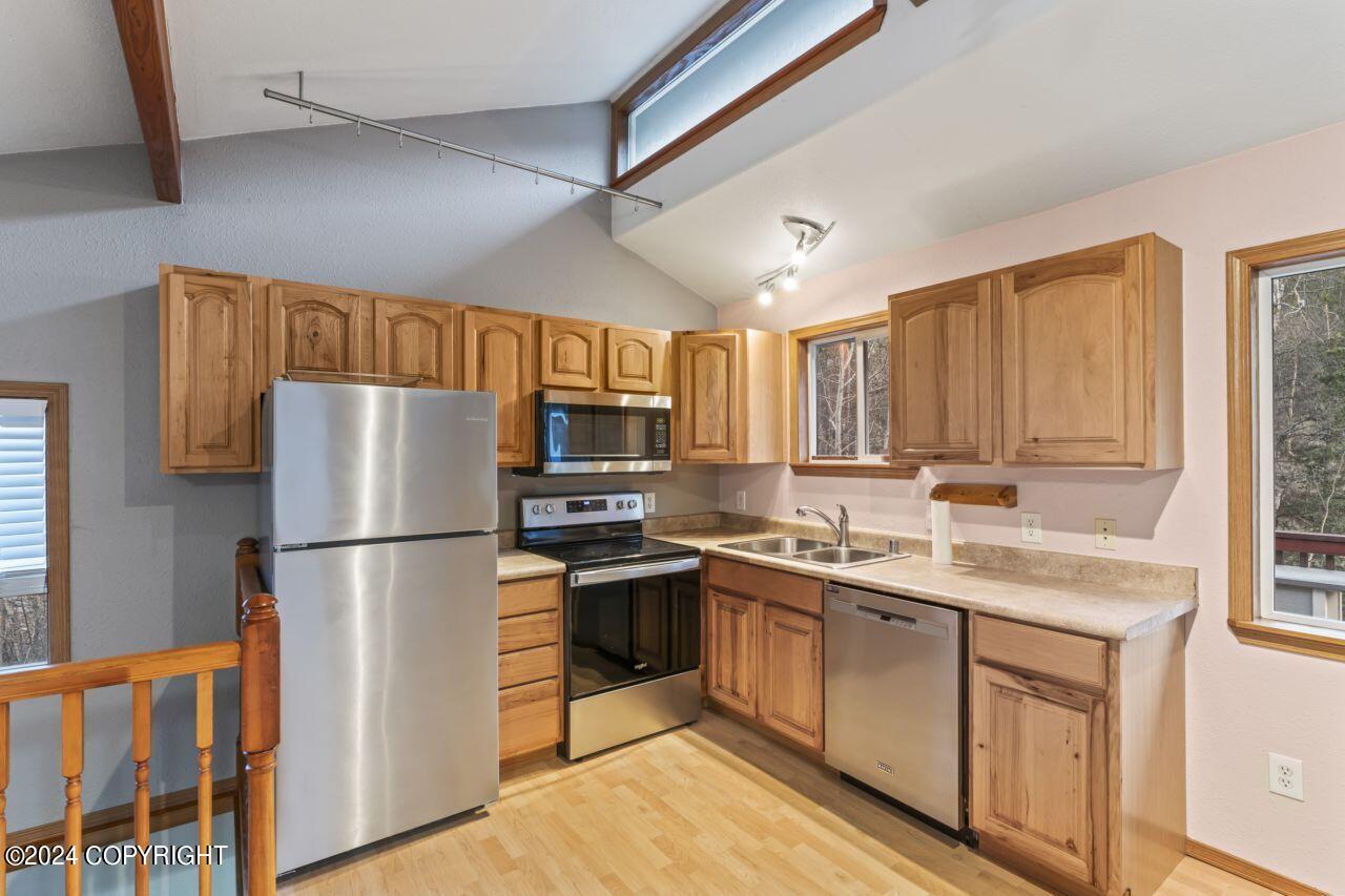 18168 Eska Mountain Way