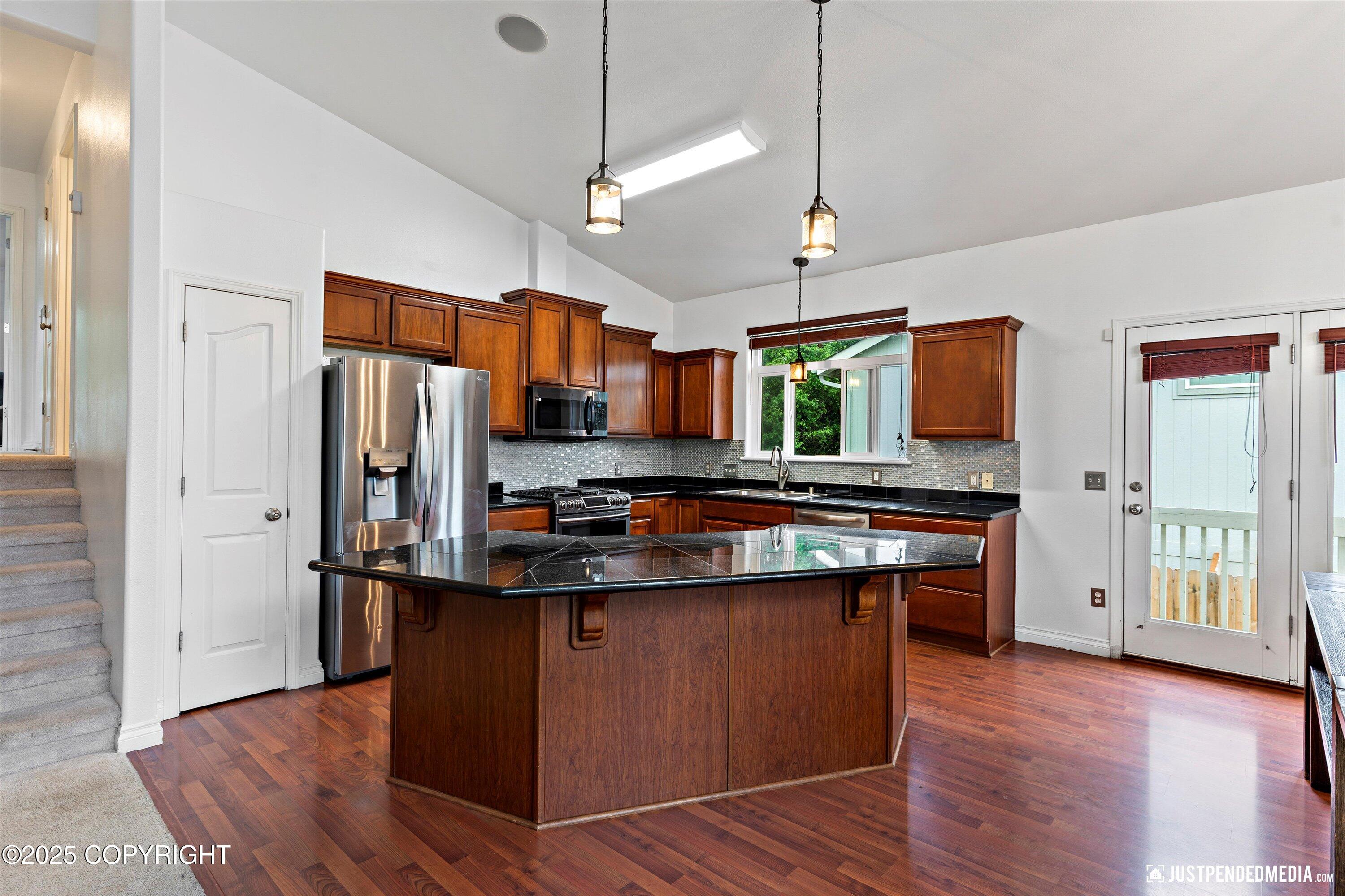 1105 W Granville Street
