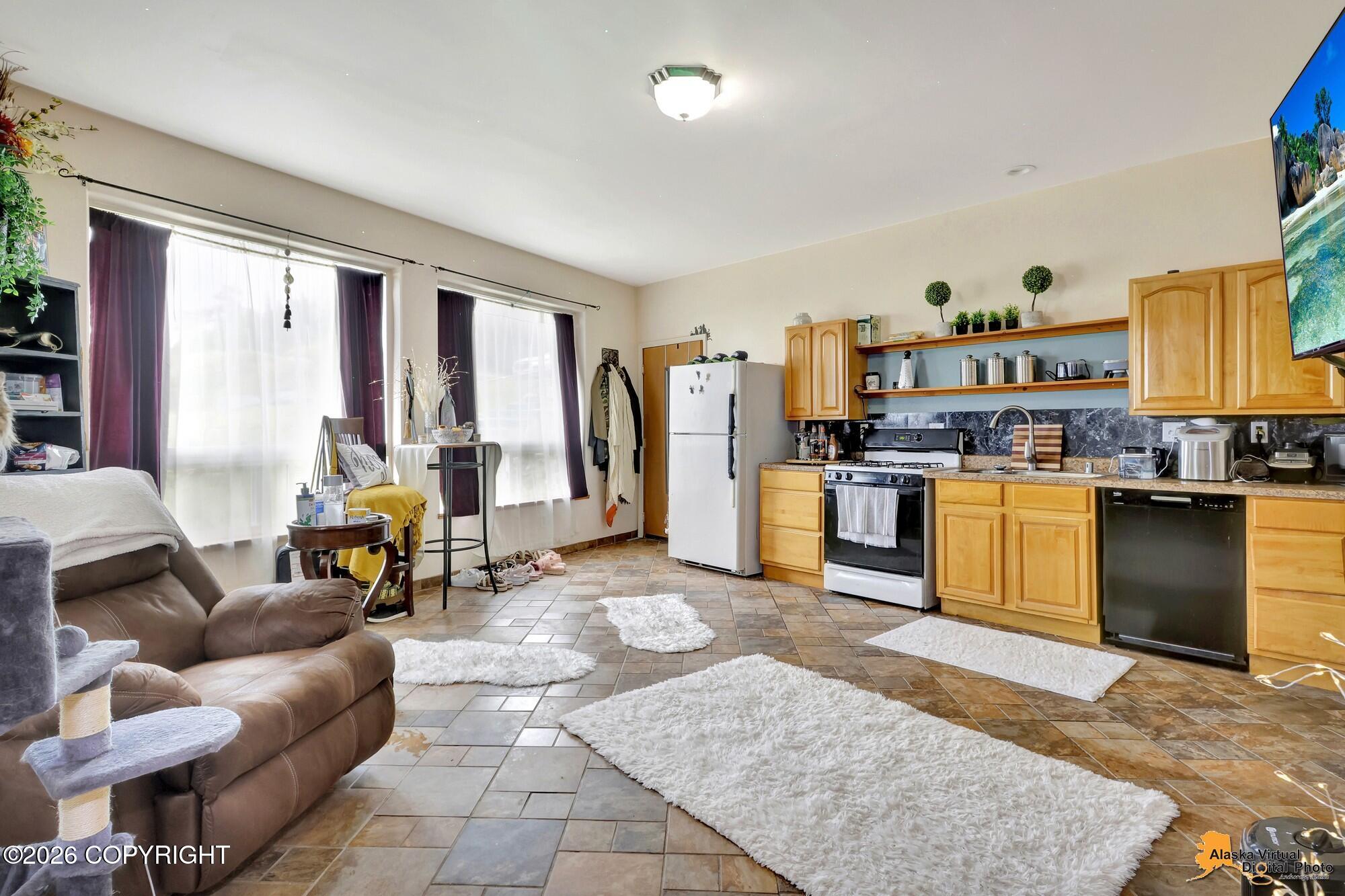 16528 Kings Way Drive