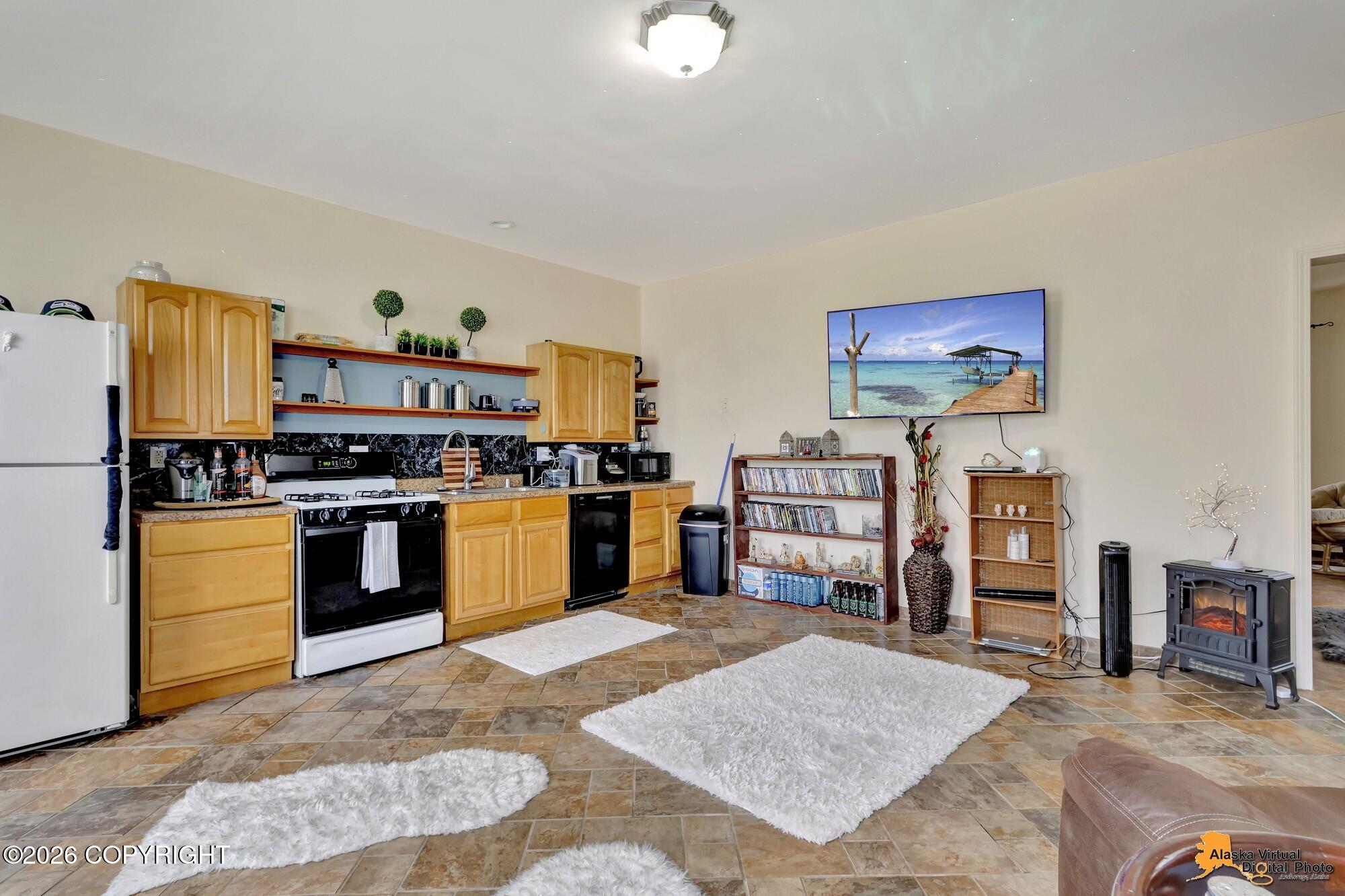 16528 Kings Way Drive