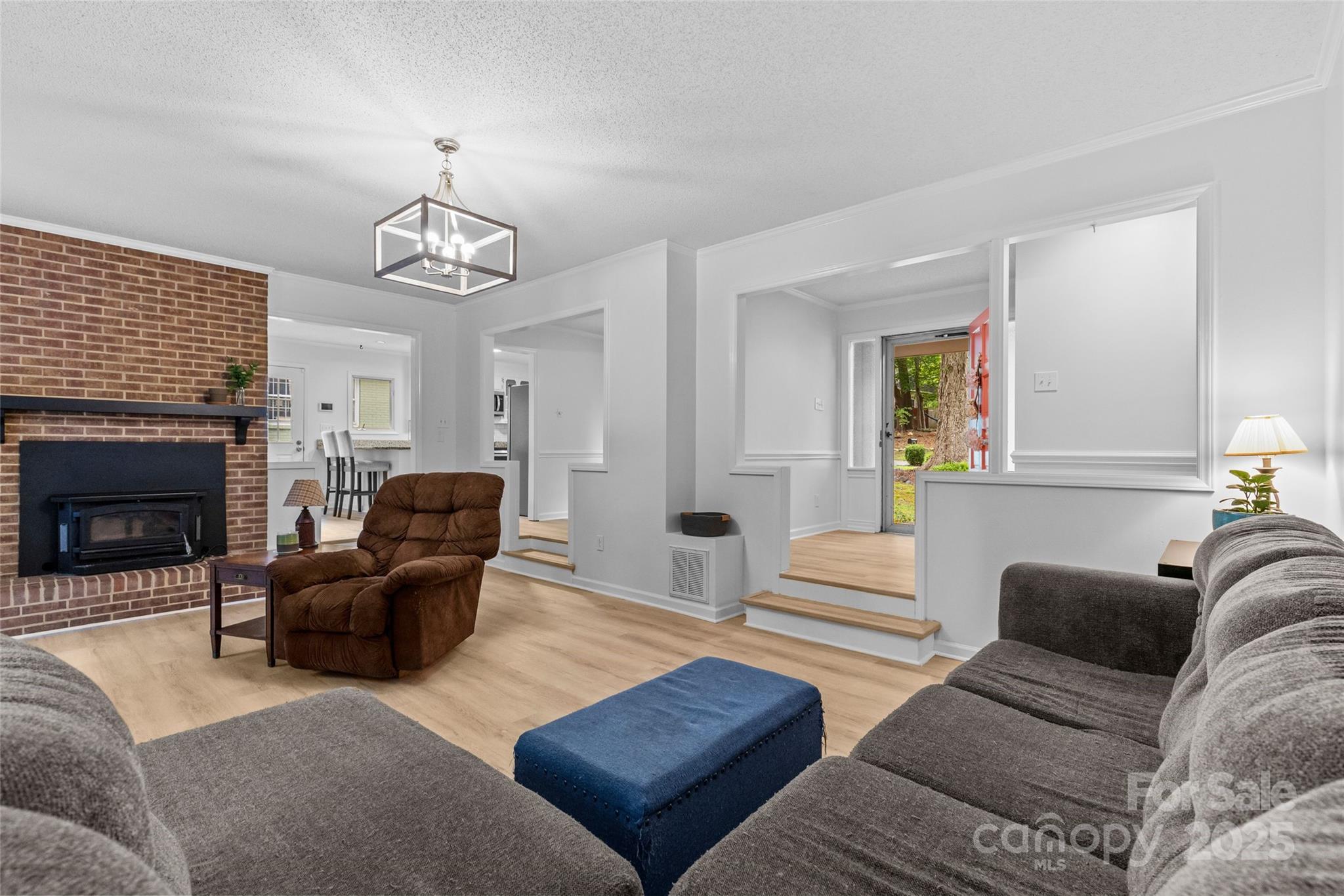 1001 Pinafore Drive