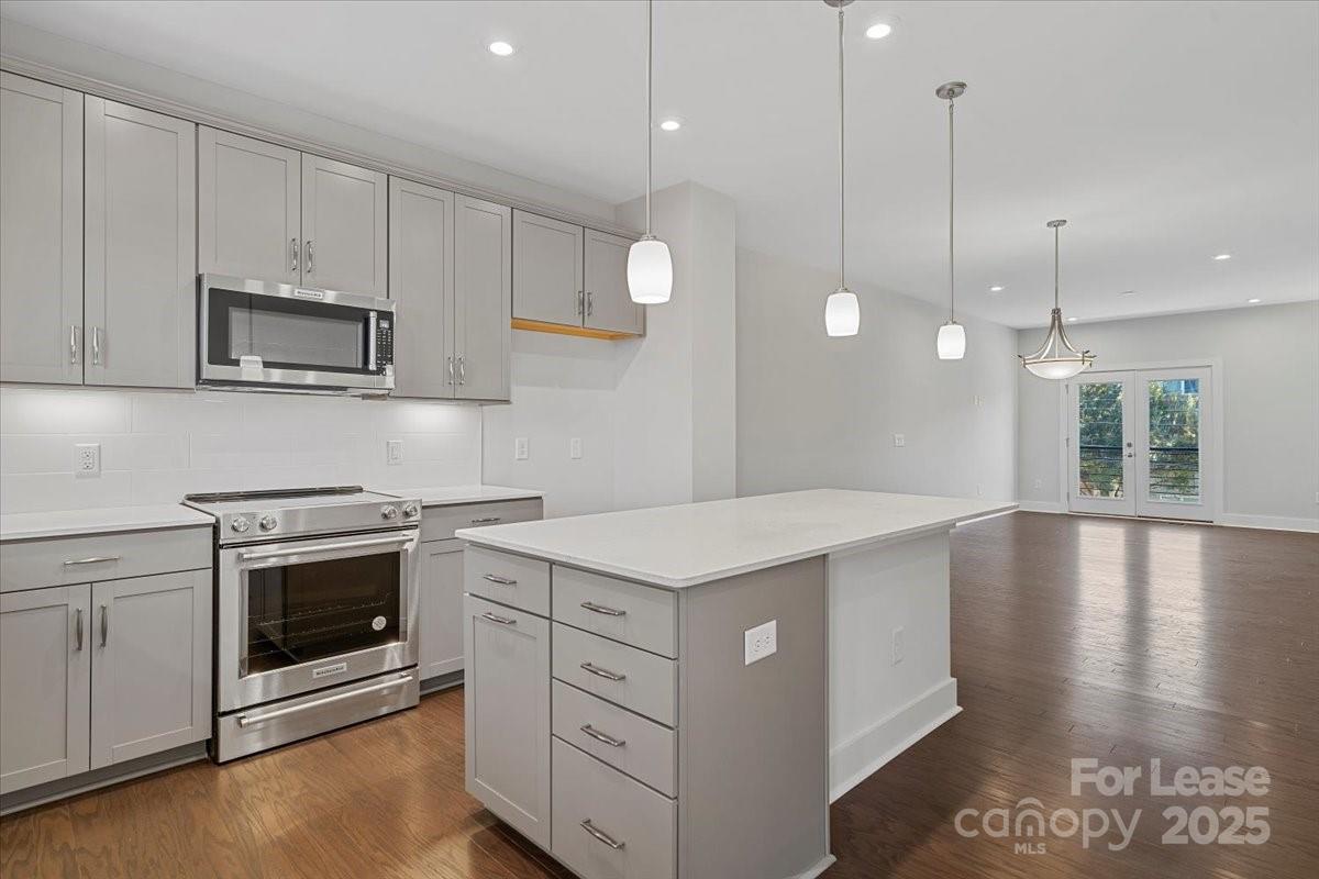 12147 Brooklyn Avenue