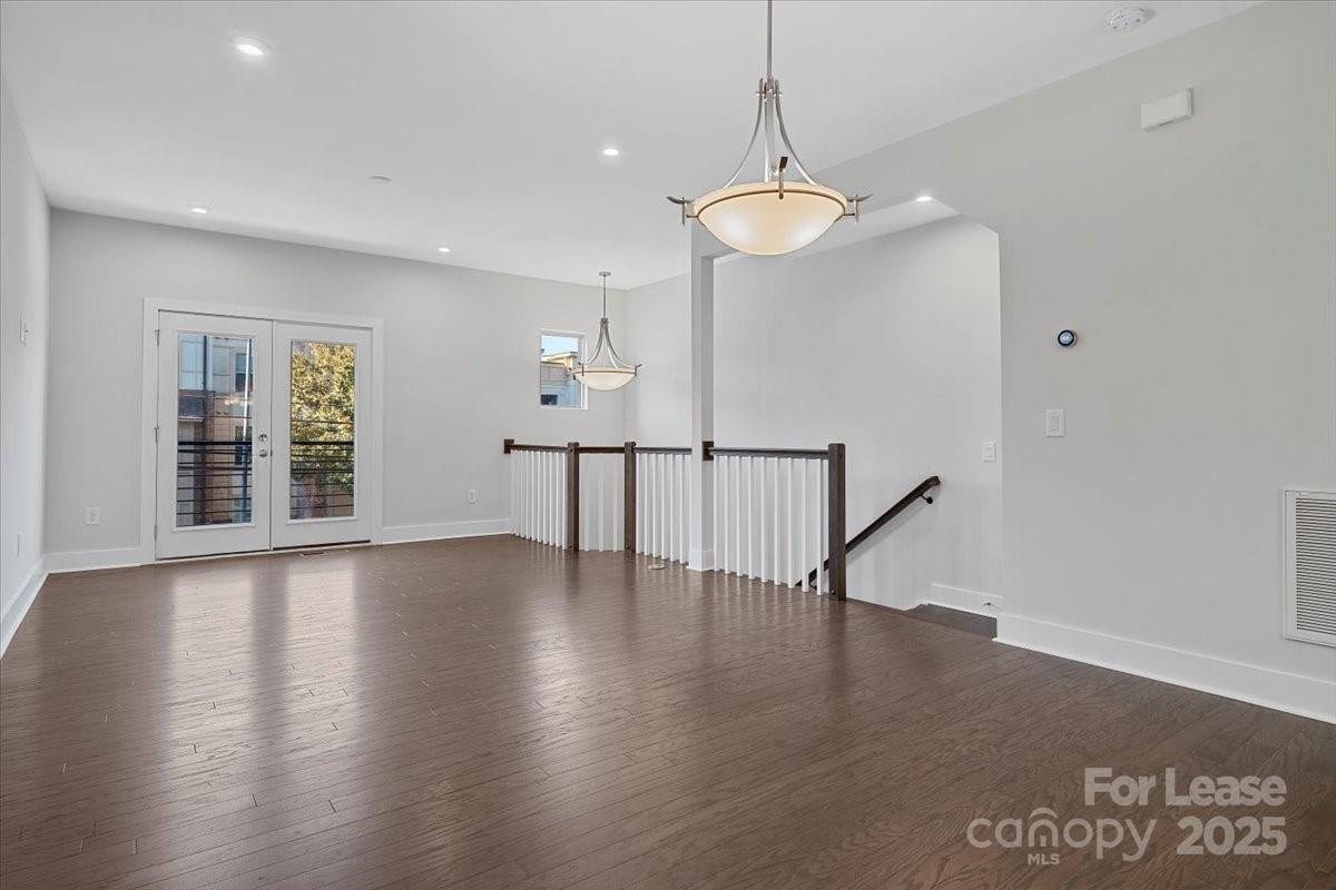 12147 Brooklyn Avenue