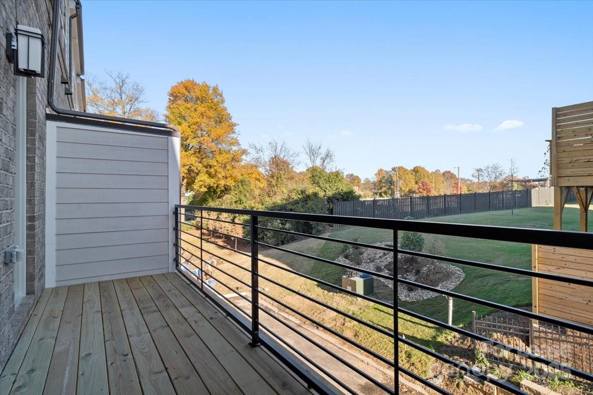 12147 Brooklyn Avenue