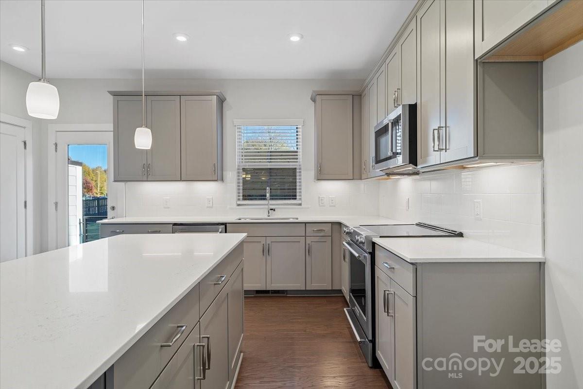 12147 Brooklyn Avenue