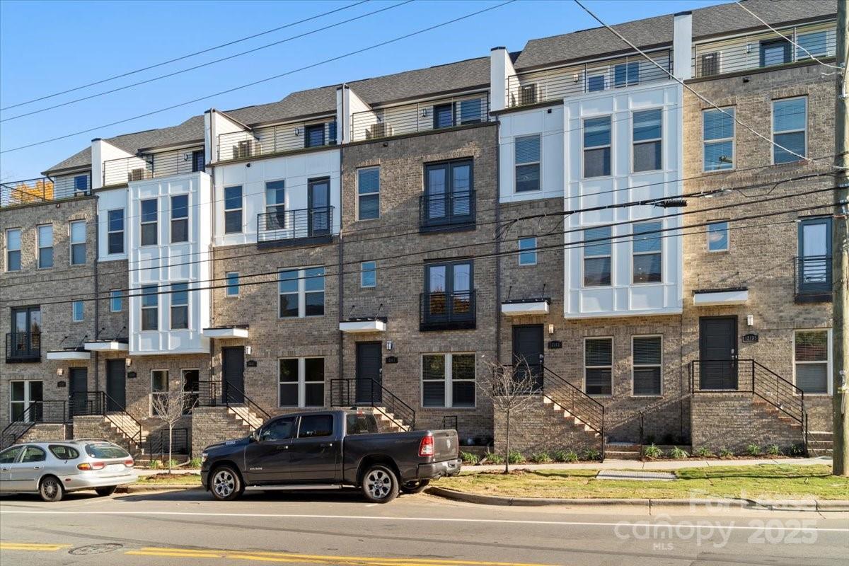 12147 Brooklyn Avenue