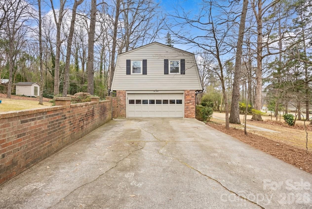 1040 Timber Lake Drive