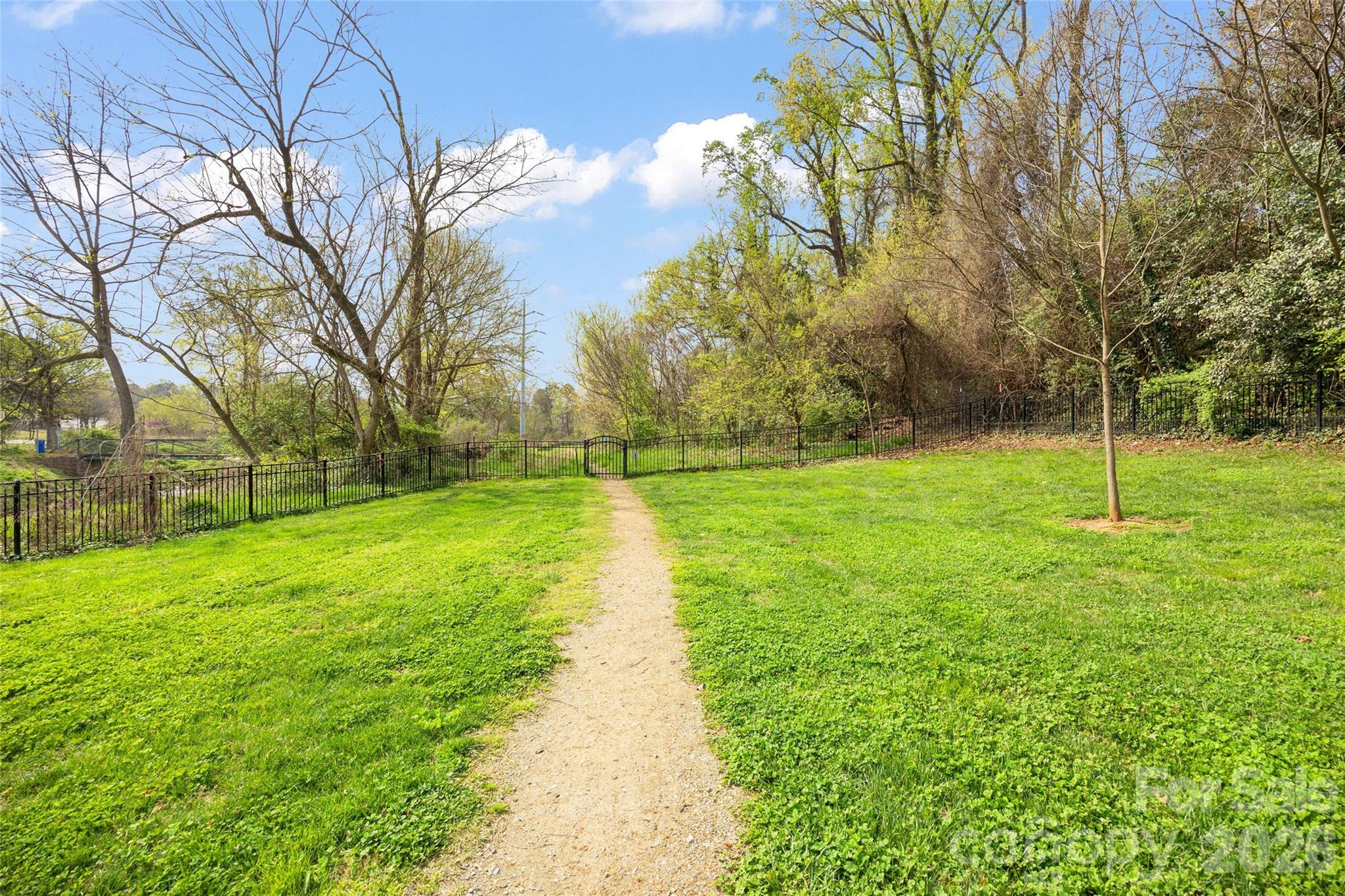2649 Chesterfield Avenue