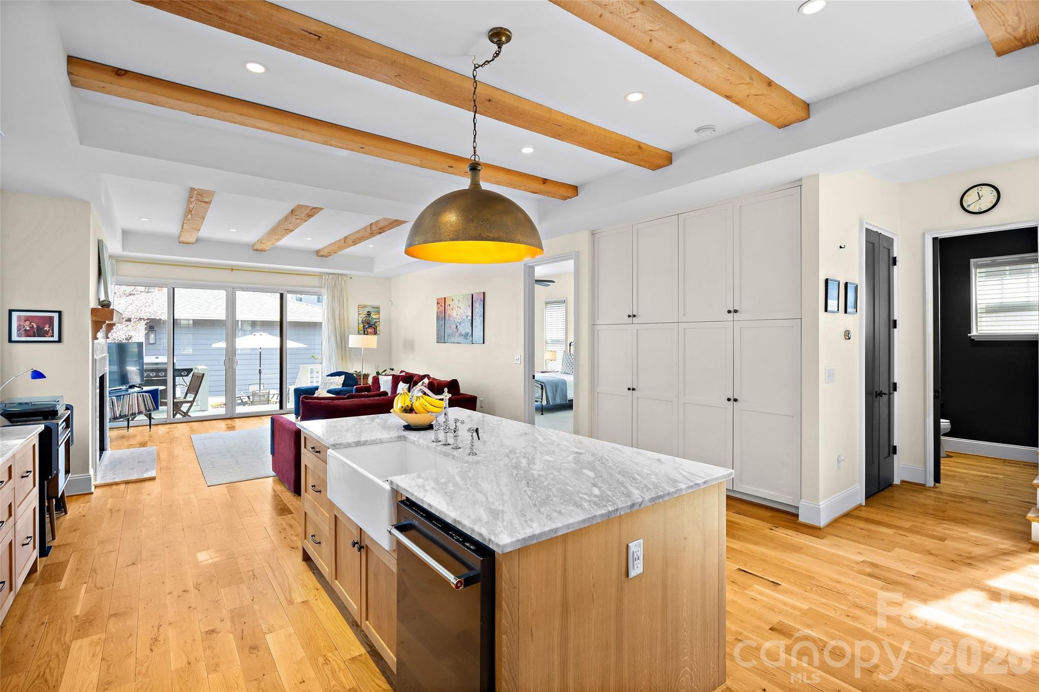 2649 Chesterfield Avenue