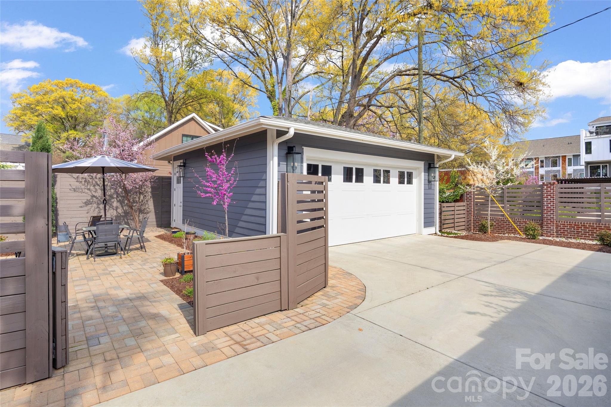 2649 Chesterfield Avenue