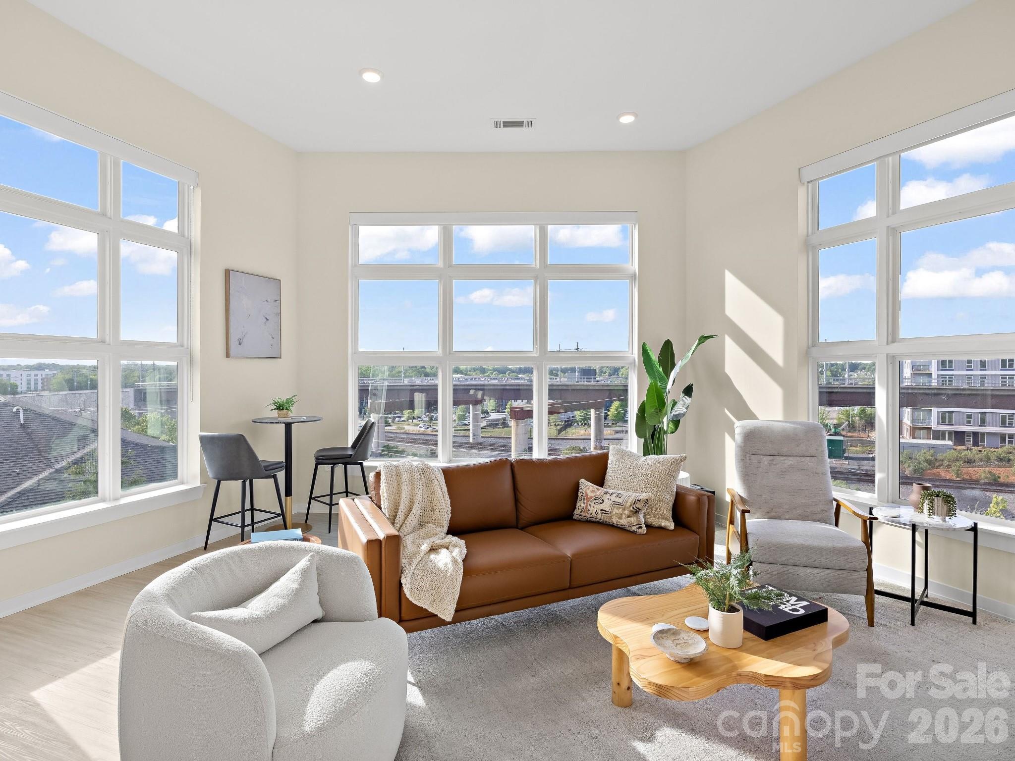 3630 N Davidson Street Unit: 4407