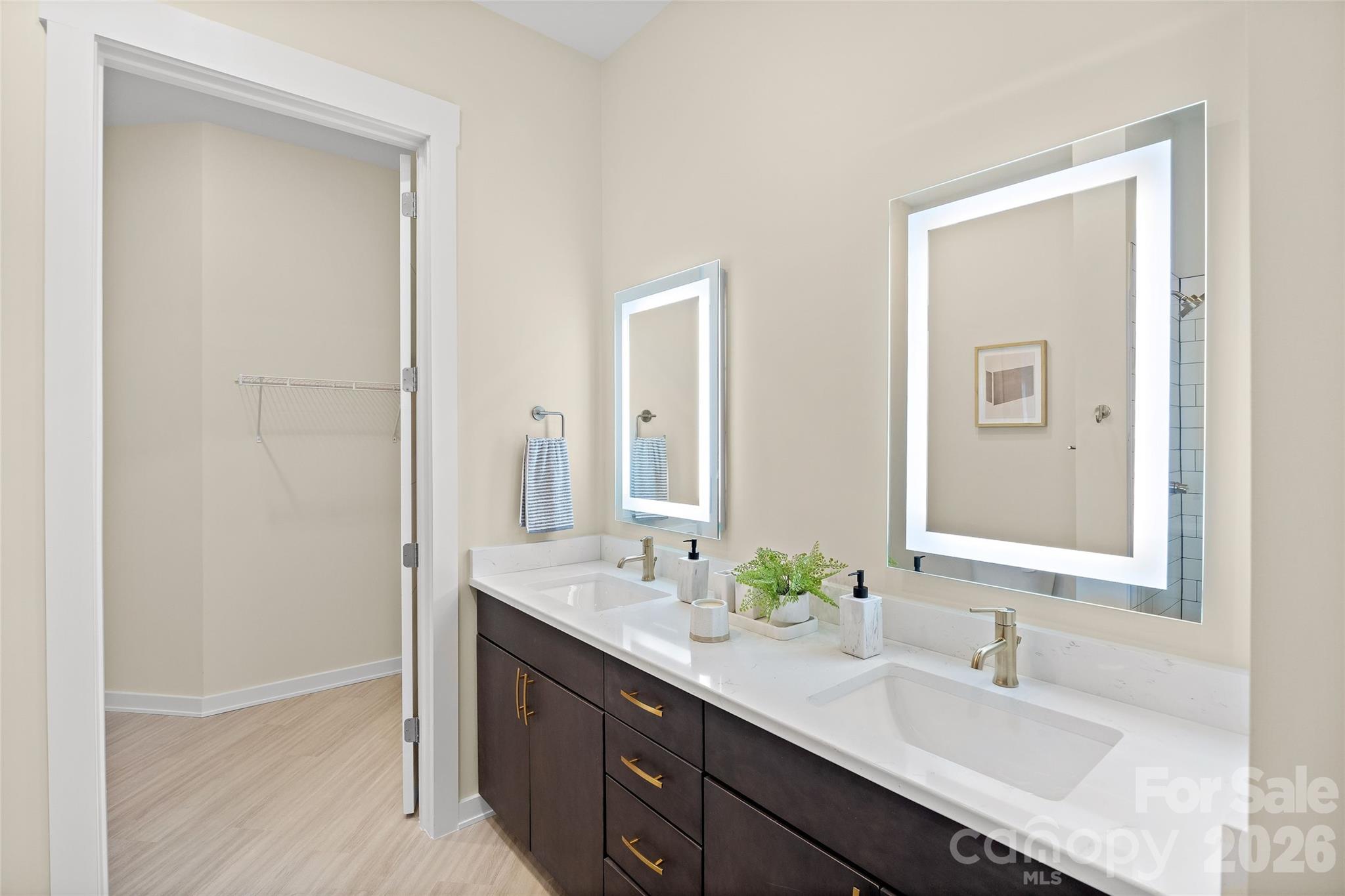 3630 N Davidson Street Unit: 4407