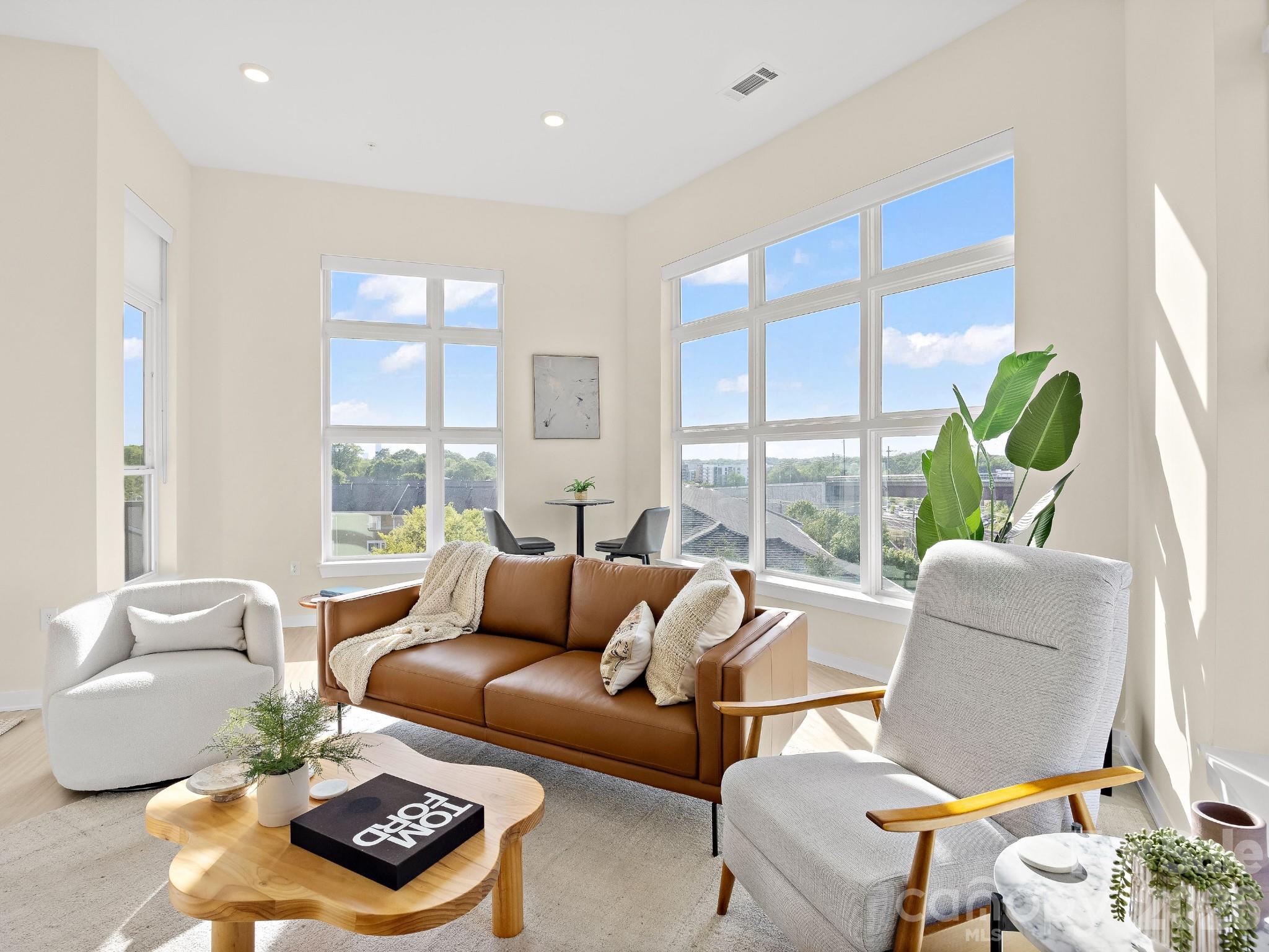 3630 N Davidson Street Unit: 4407