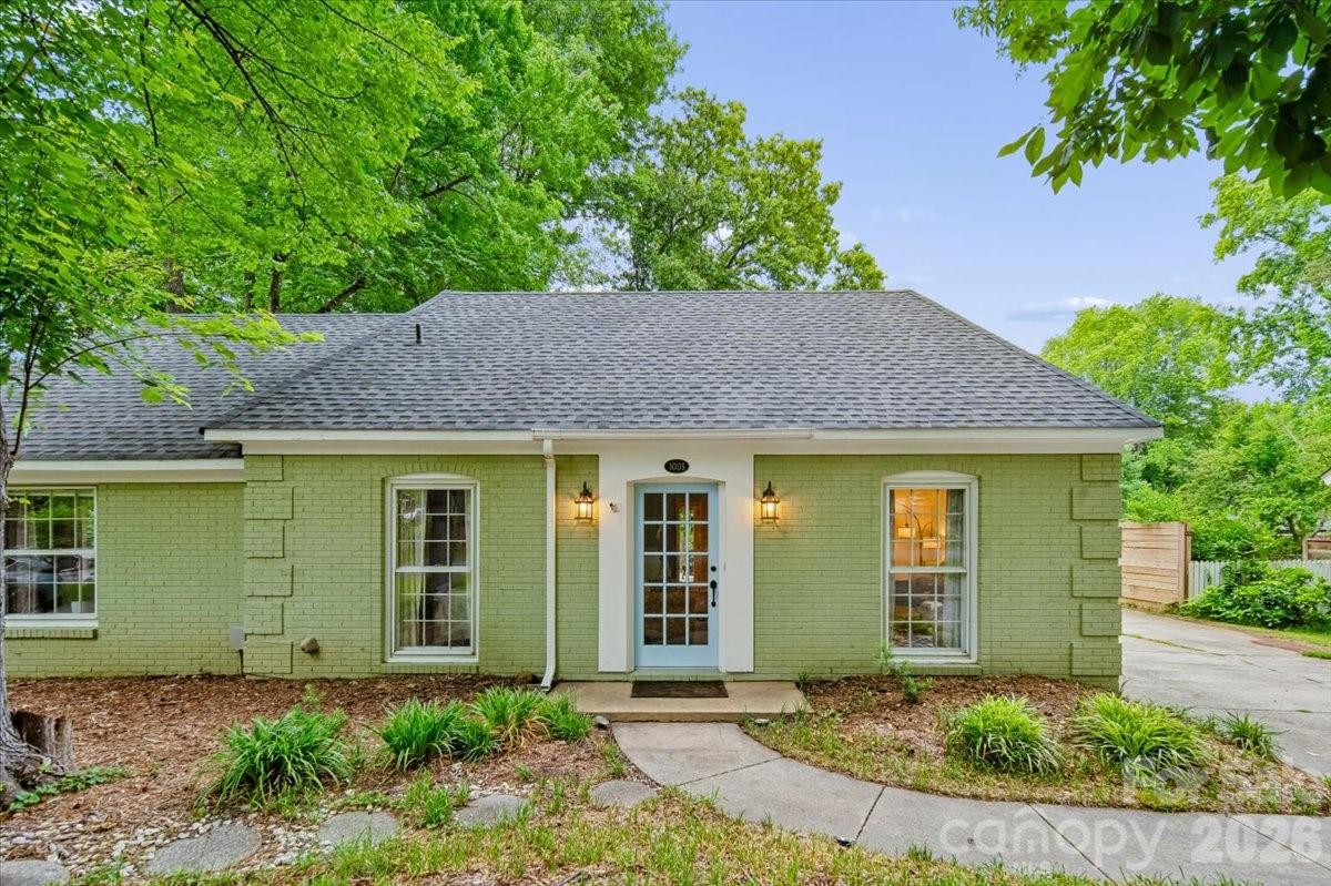 1005 Pinafore Drive