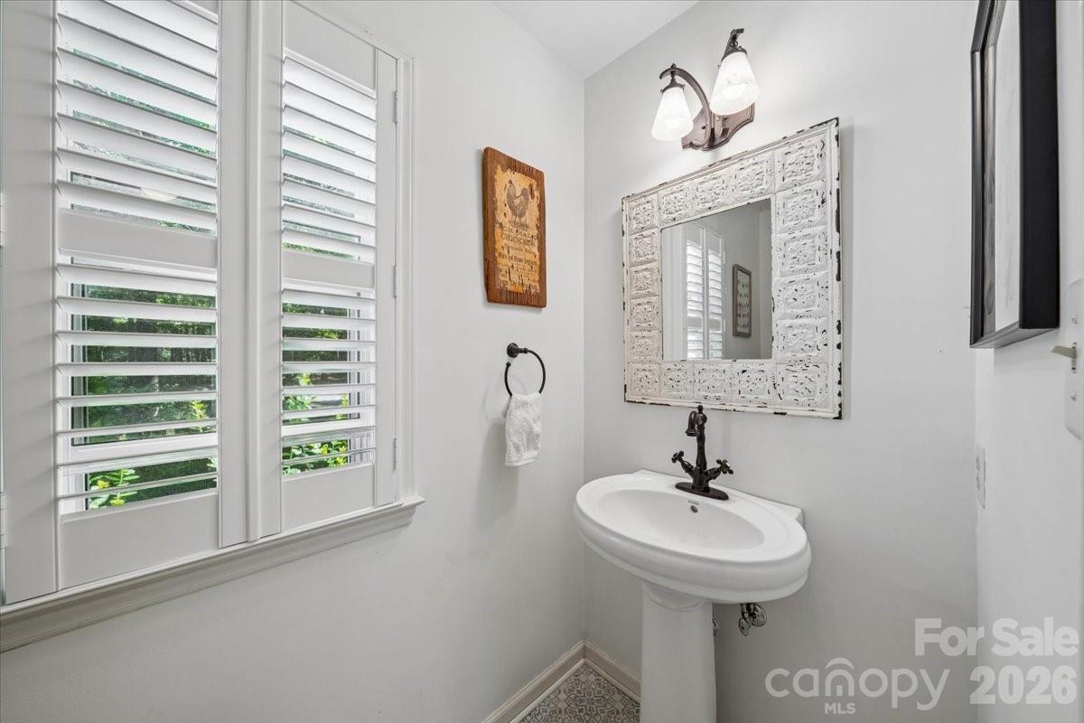 14004 Maple Hollow Lane