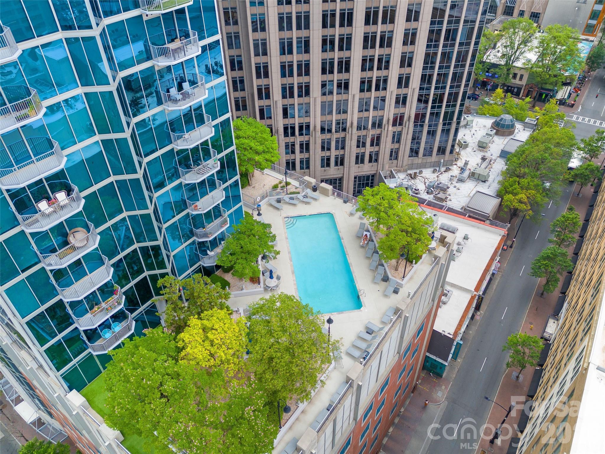 210 N Church Street Unit: 2006