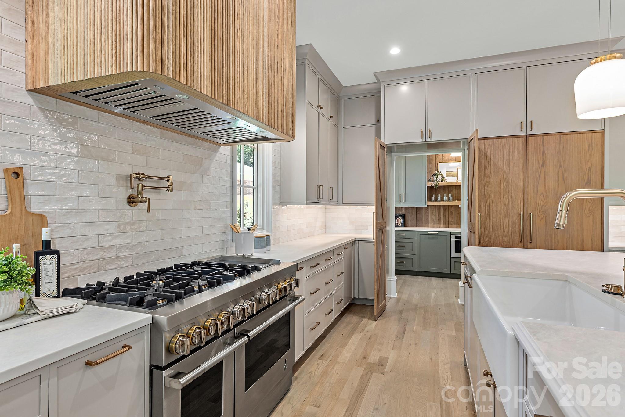 5555 Lansing Drive