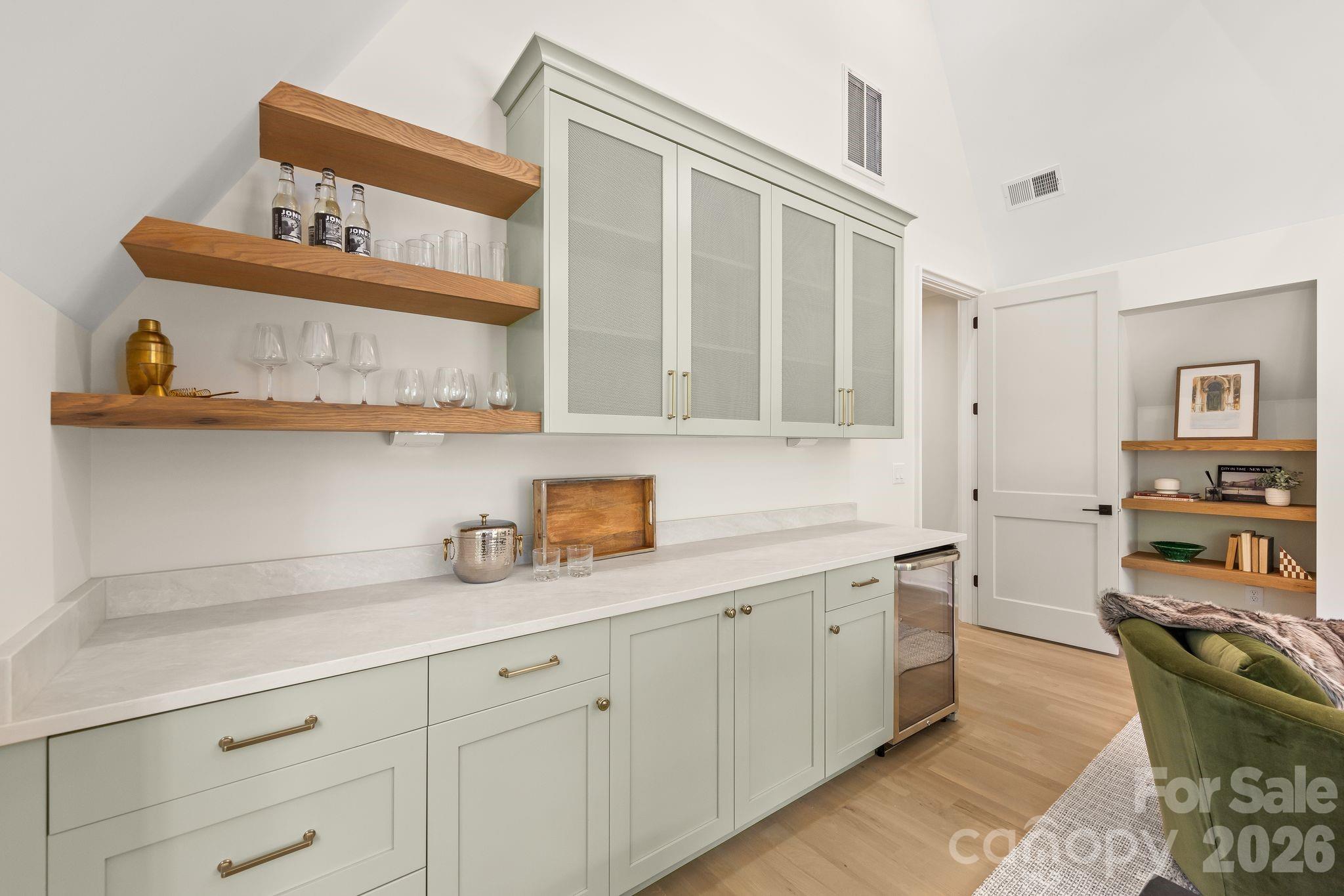 5555 Lansing Drive