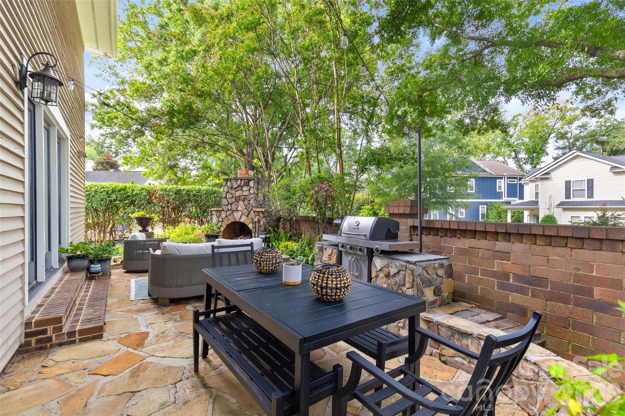 512 Olmsted Park Place