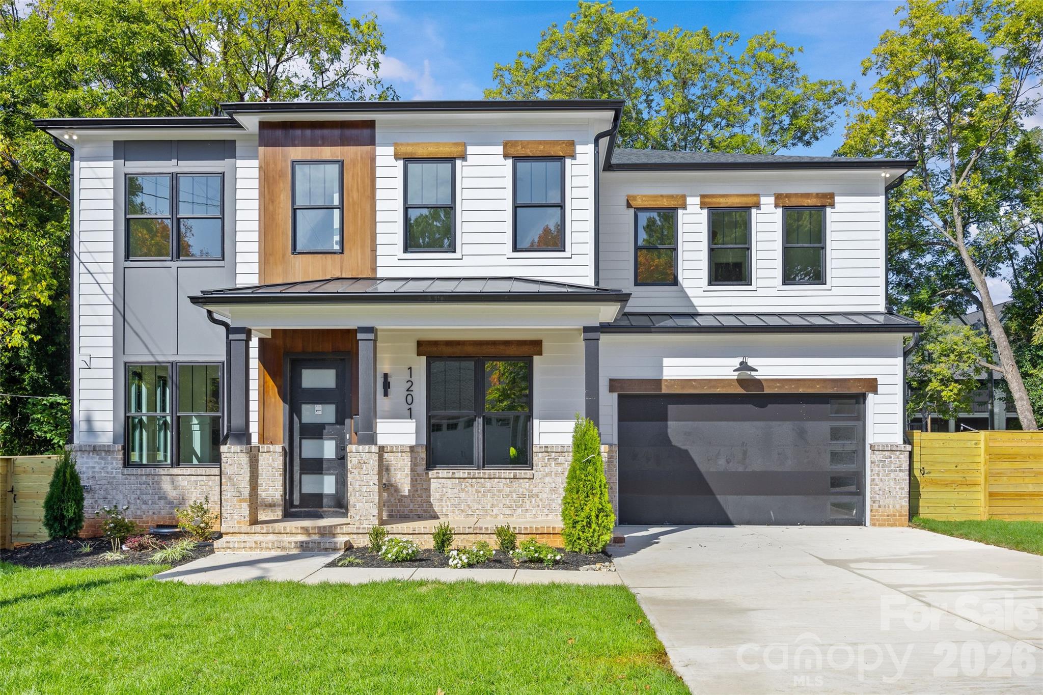 1201 Louise Avenue Charlotte Nc Us 28205 Car4420711