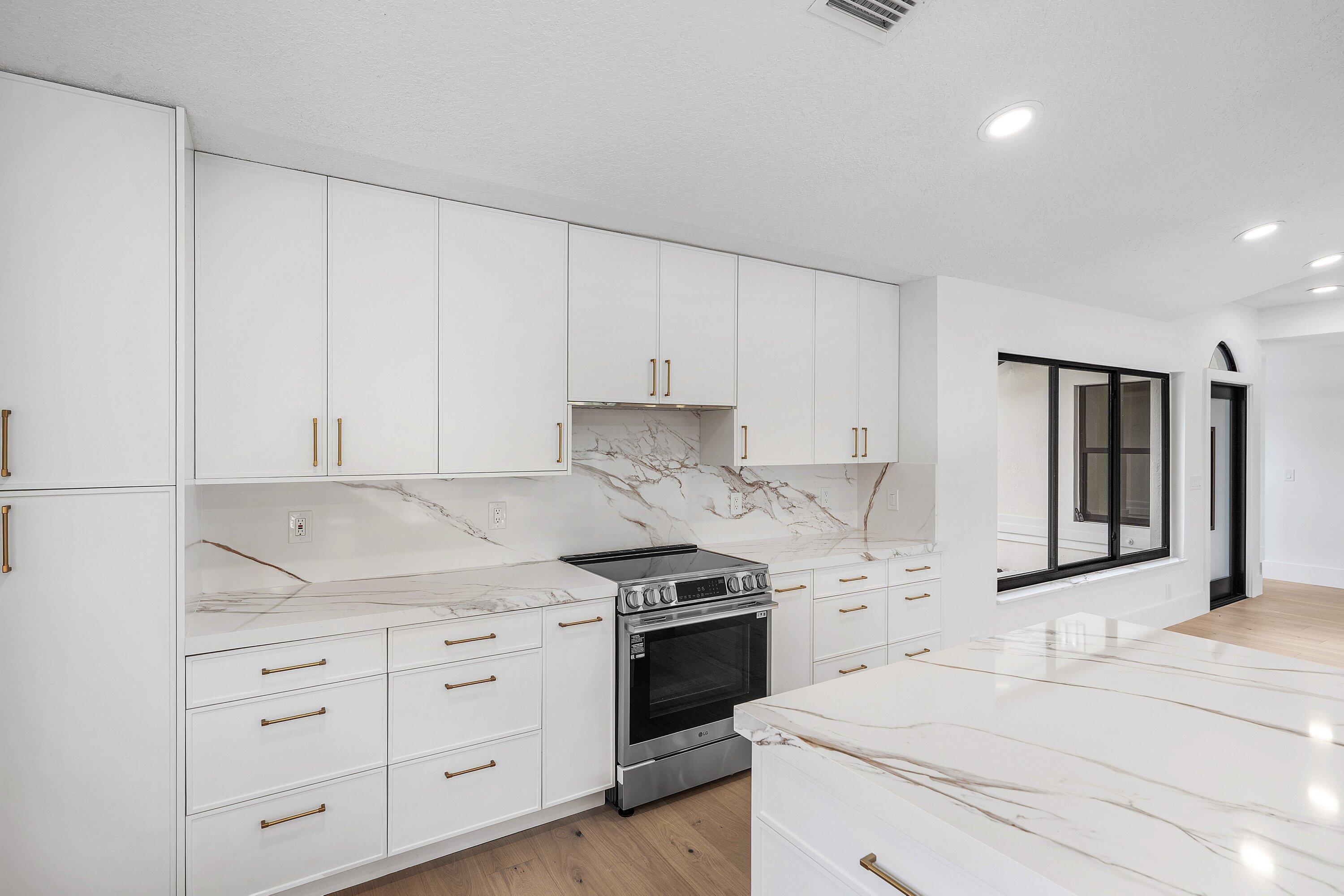 5665 Aspen Ridge Circle