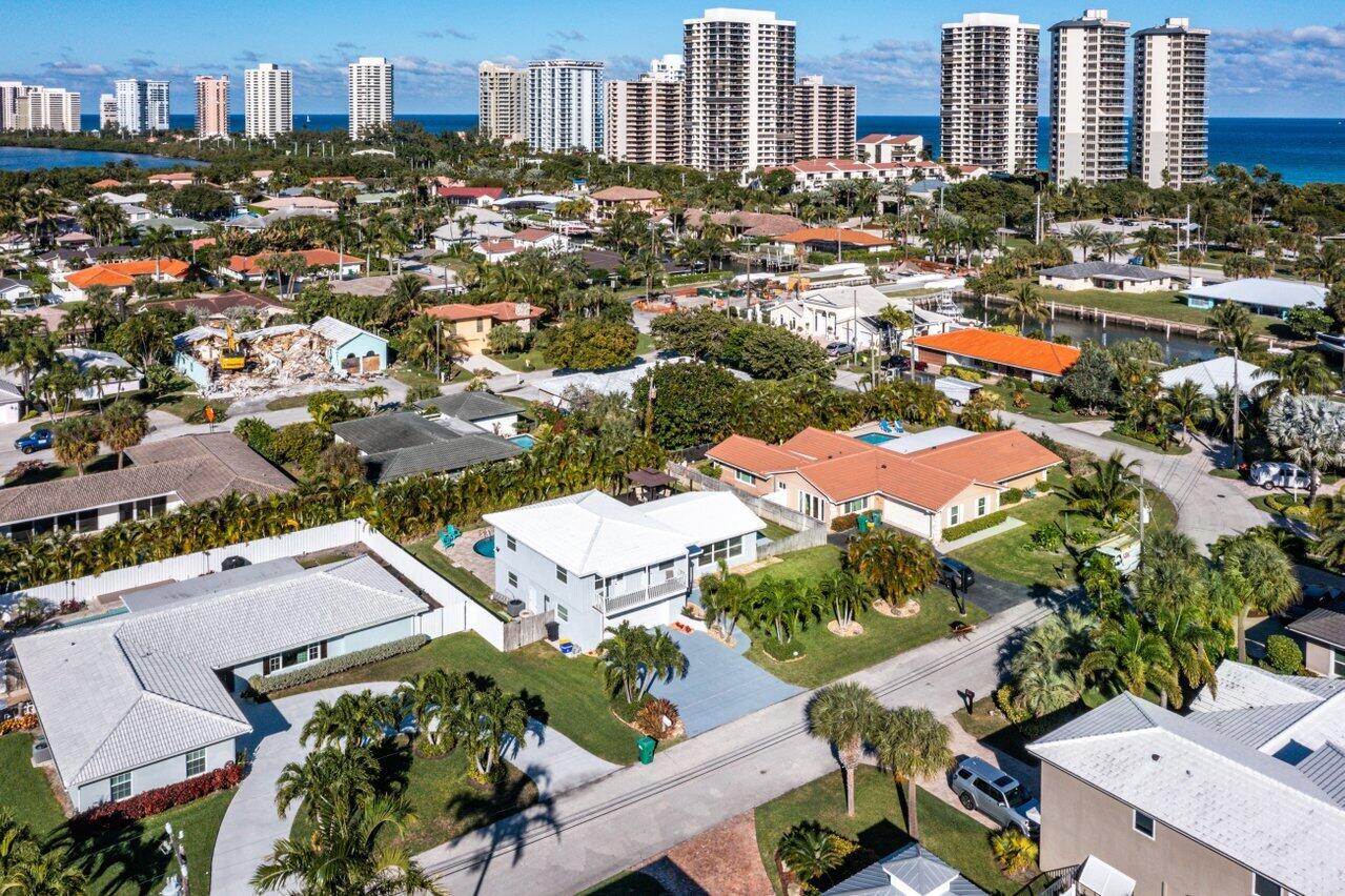 1230 Coral Way