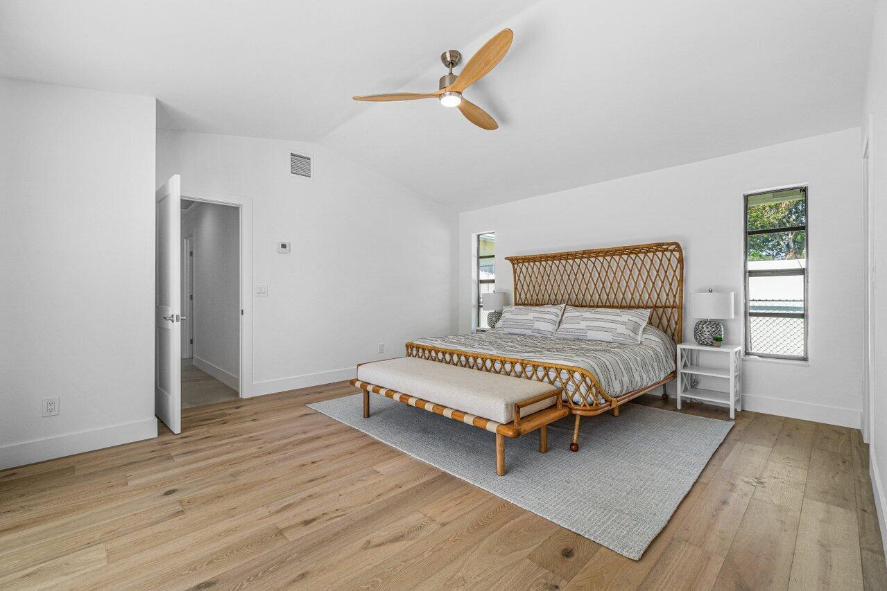 981 SW 8th Street