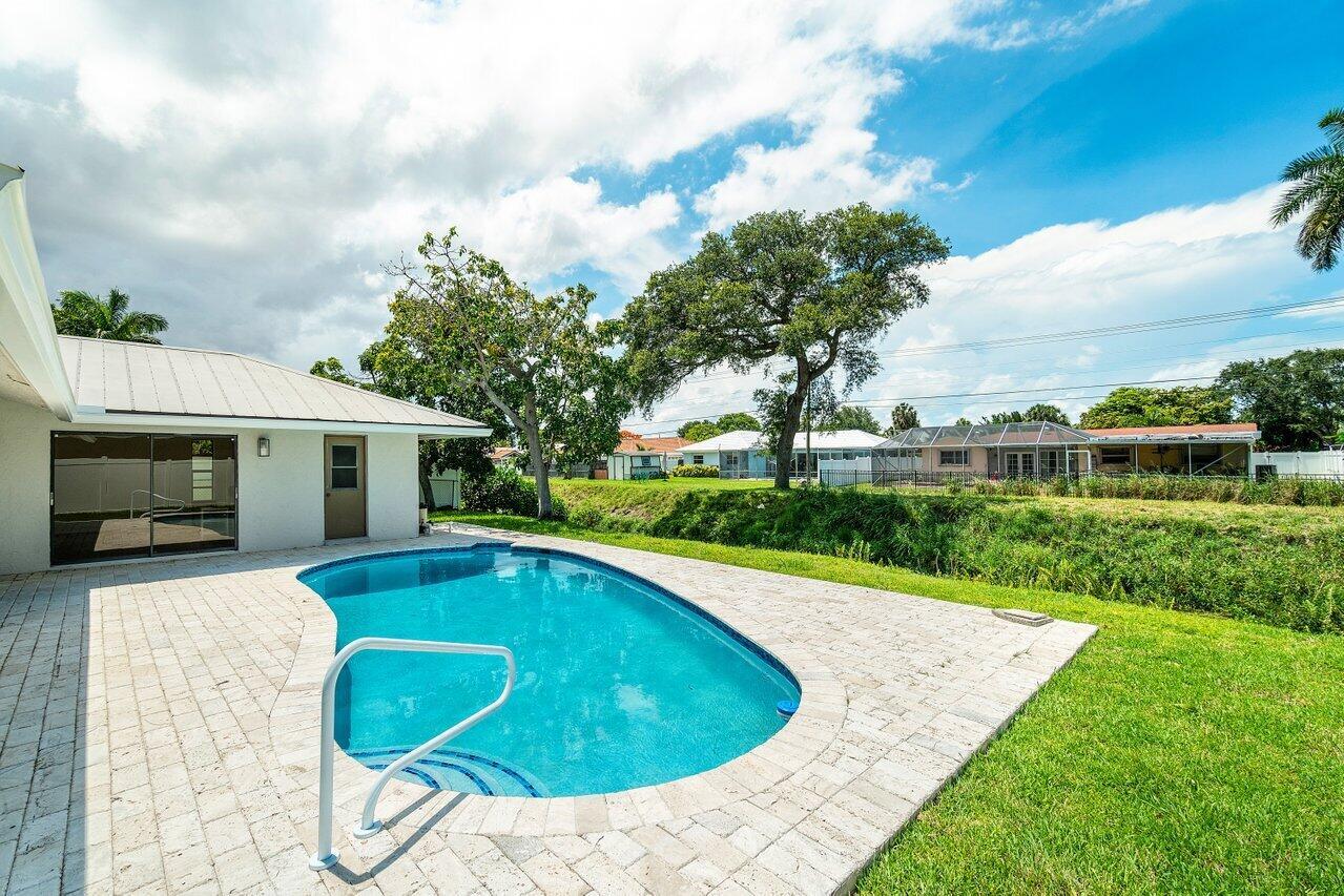 981 SW 8th Street