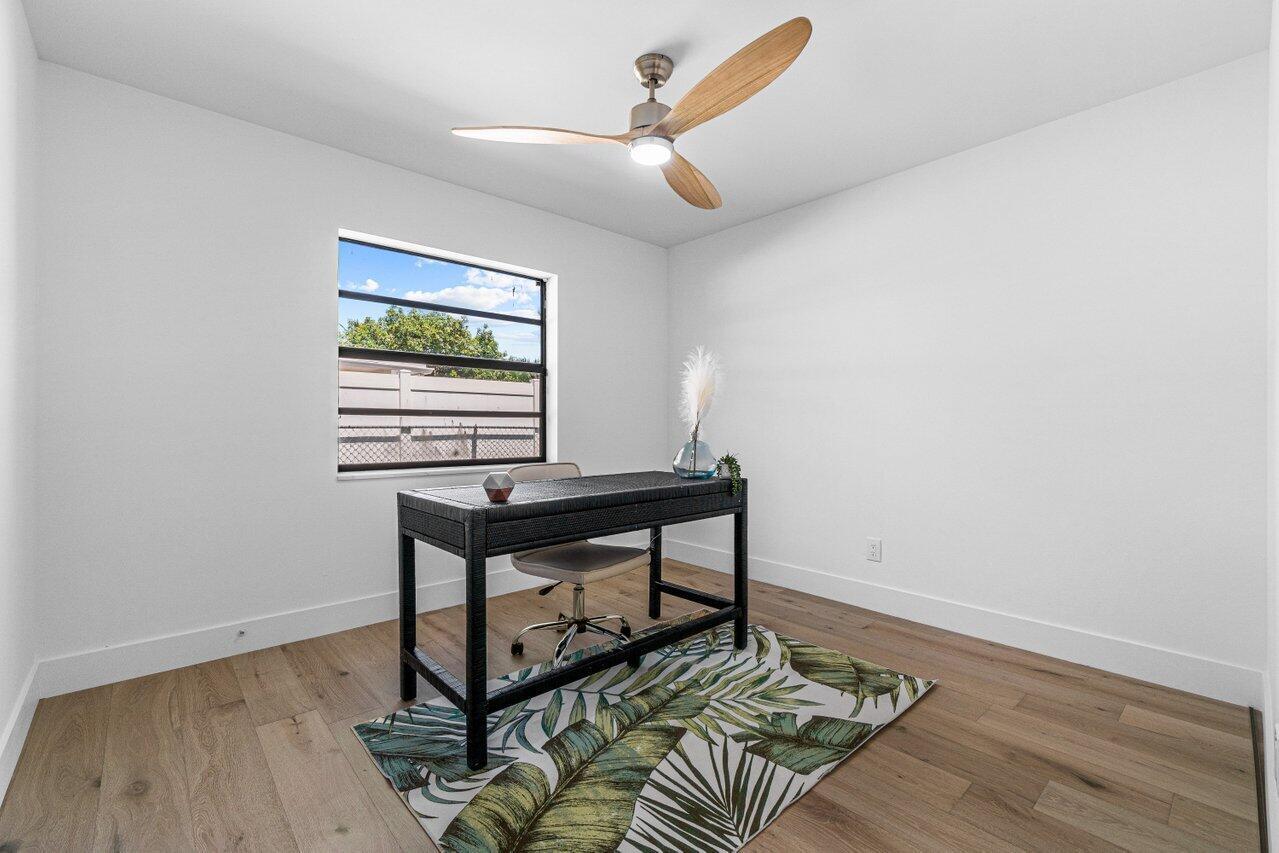981 SW 8th Street