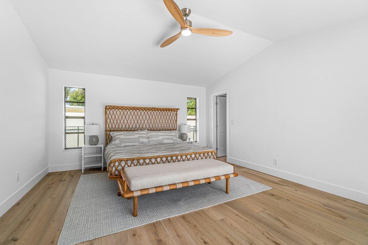 981 SW 8th Street