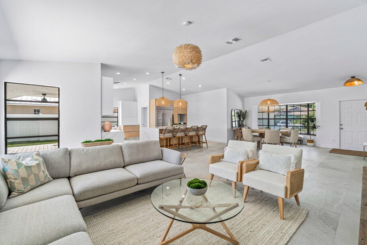 981 SW 8th Street
