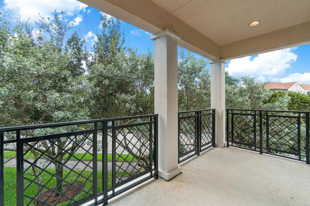 786 NW 83rd Lane