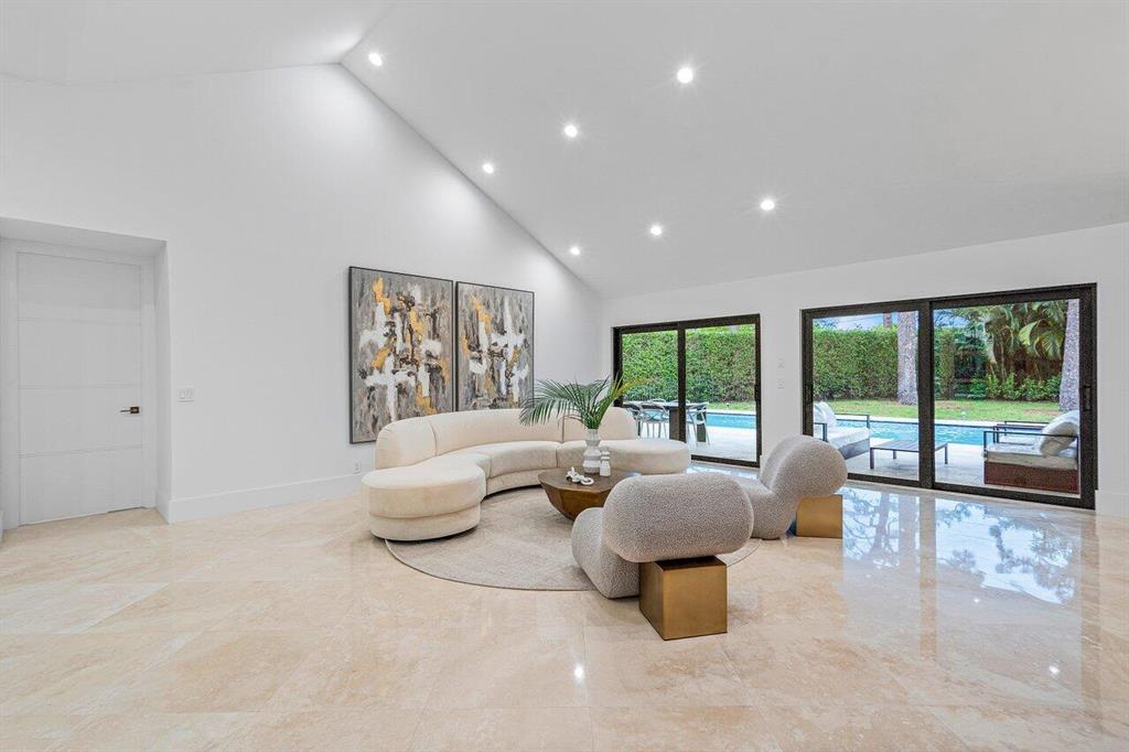 3230 Hyde Circle