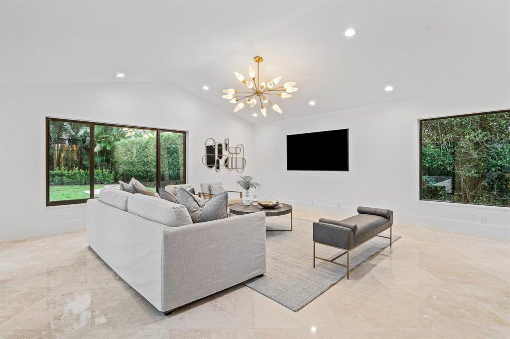 3230 Hyde Circle
